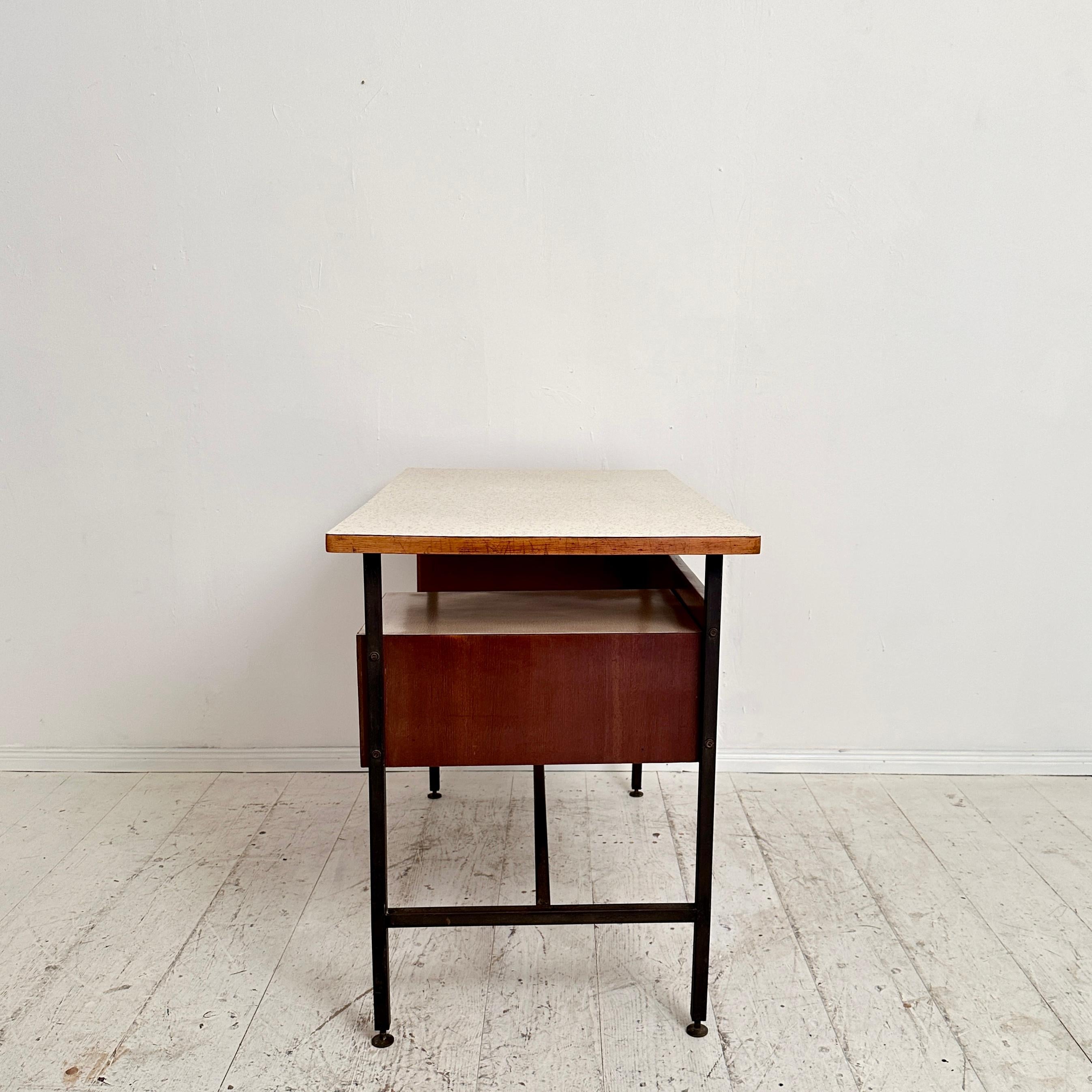 Small Mid Century Italian Desk in Metal, Walnut and Formica, around 1950 For Sale 8