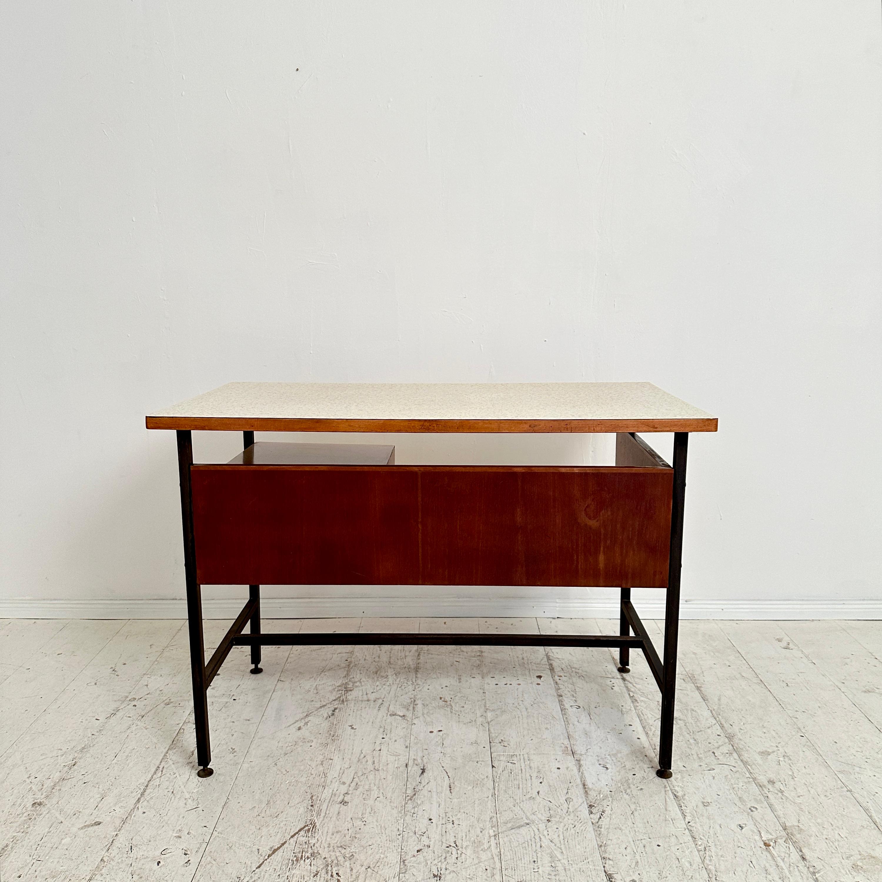 Small Mid Century Italian Desk in Metal, Walnut and Formica, around 1950 For Sale 11