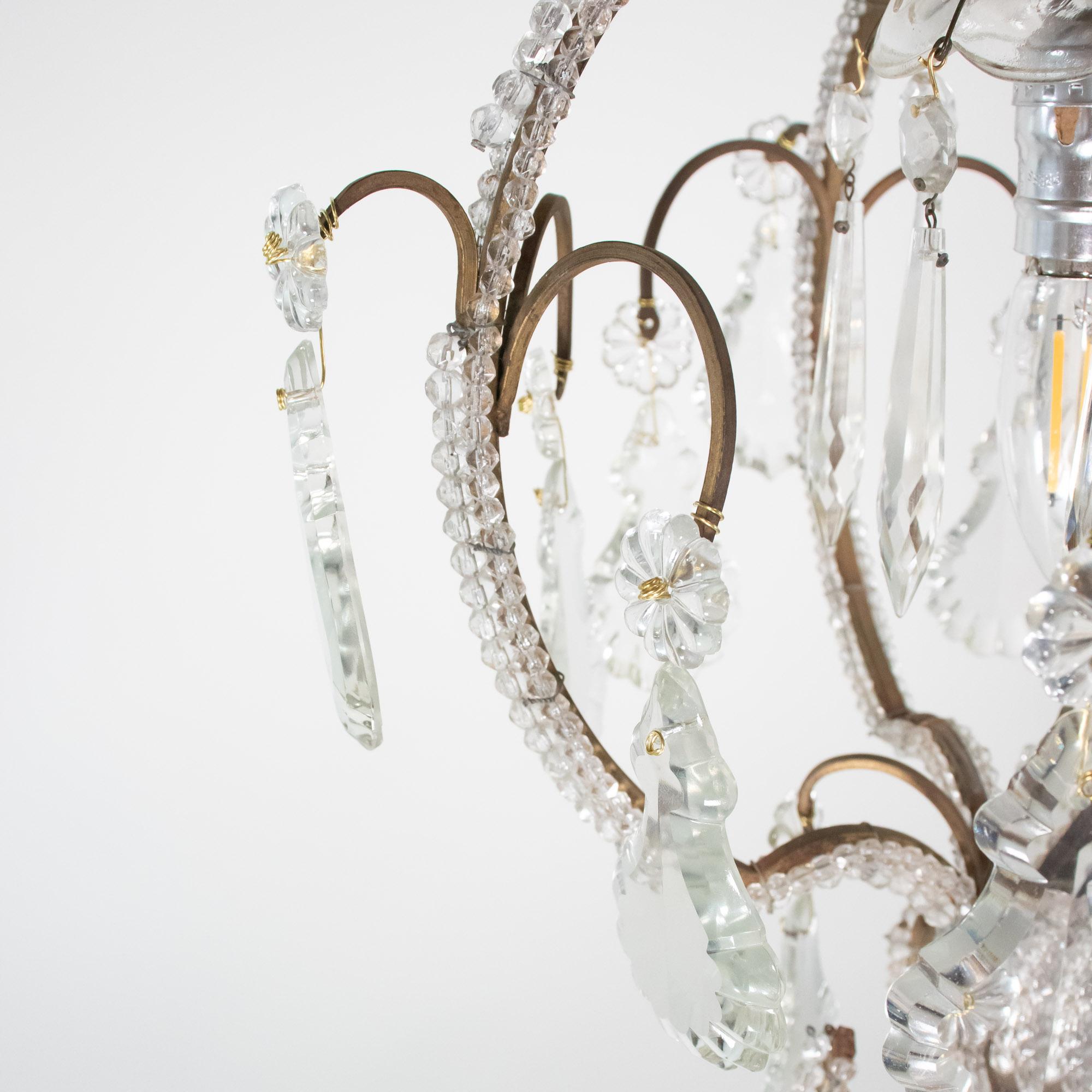Ottone Piccolo lampadario a una luce in cristallo in stile rococò italiano della metà del secolo scorso in vendita