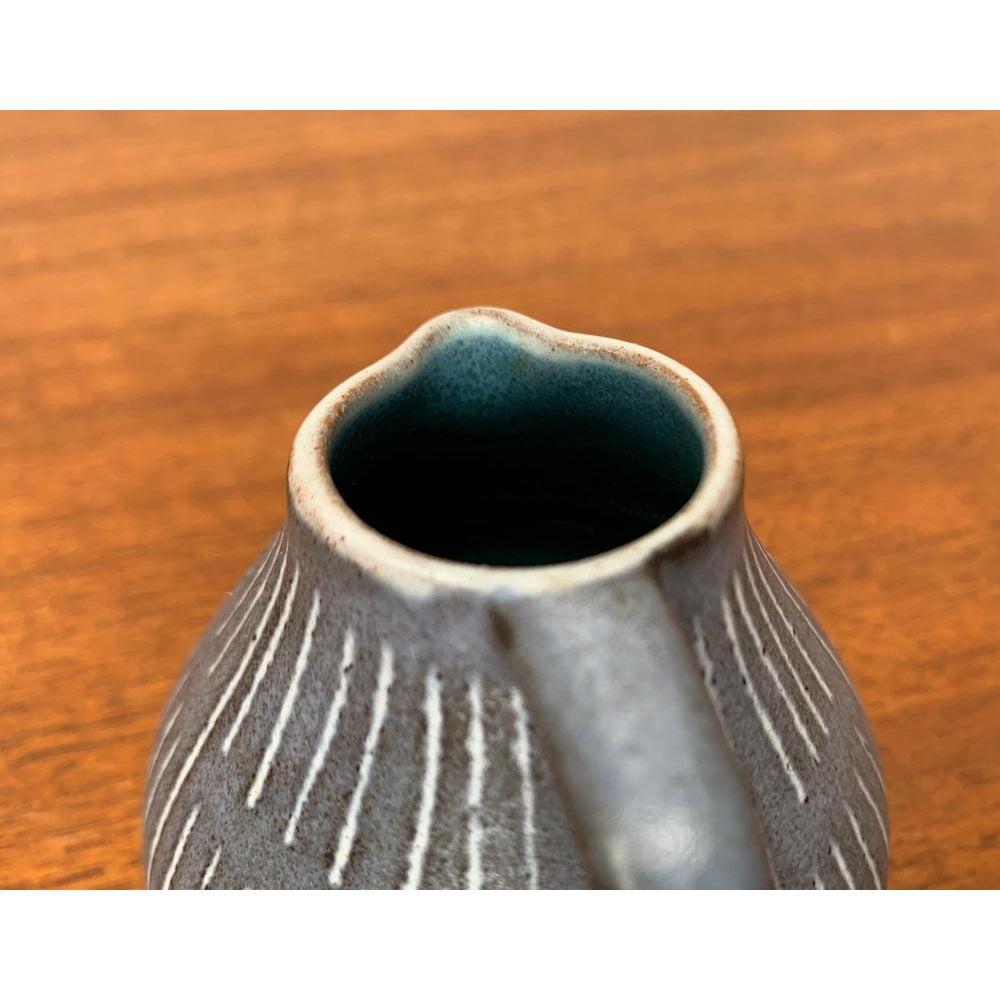 Small Mid-Century Minimalist Carafe Vase from Marschner Kunsttöpferei, 1960s For Sale 4