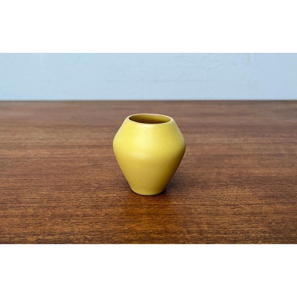 Small Mid-Century Minimalist German Studio Pottery in Yellow Vase, 1960s For Sale 1