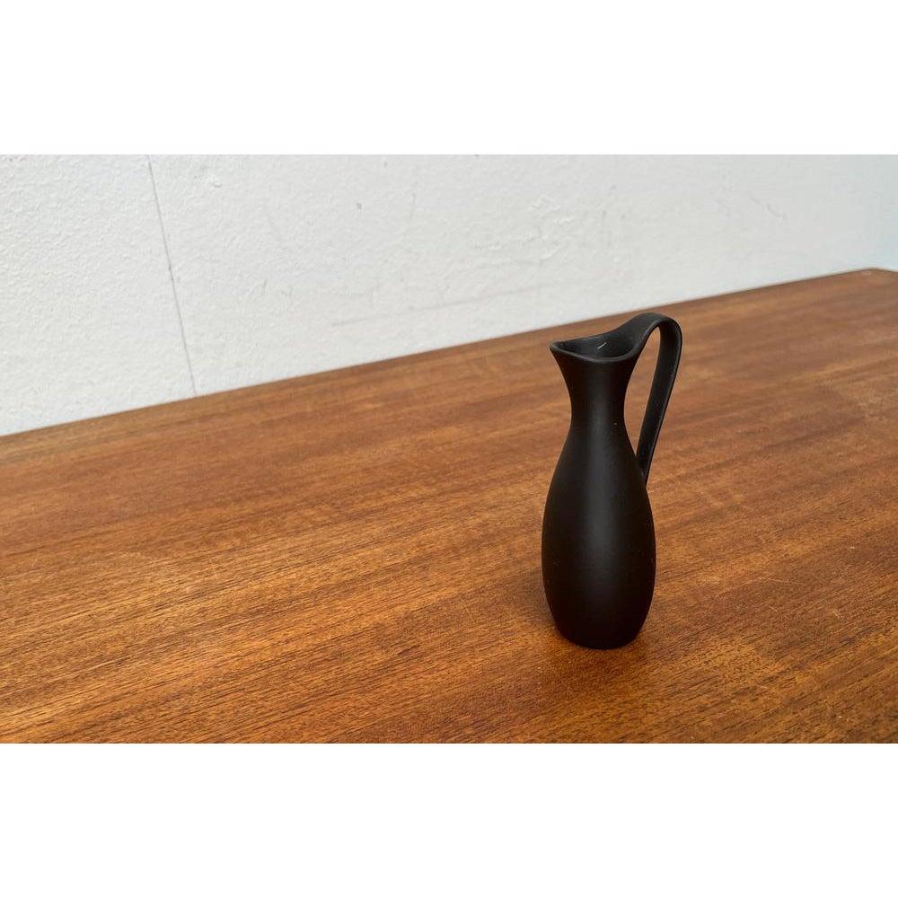 Mid-Century Modern Small Mid-Century Minimalist Wormser Terra-Sigillata Pottery Carafe Vase, 1960s For Sale