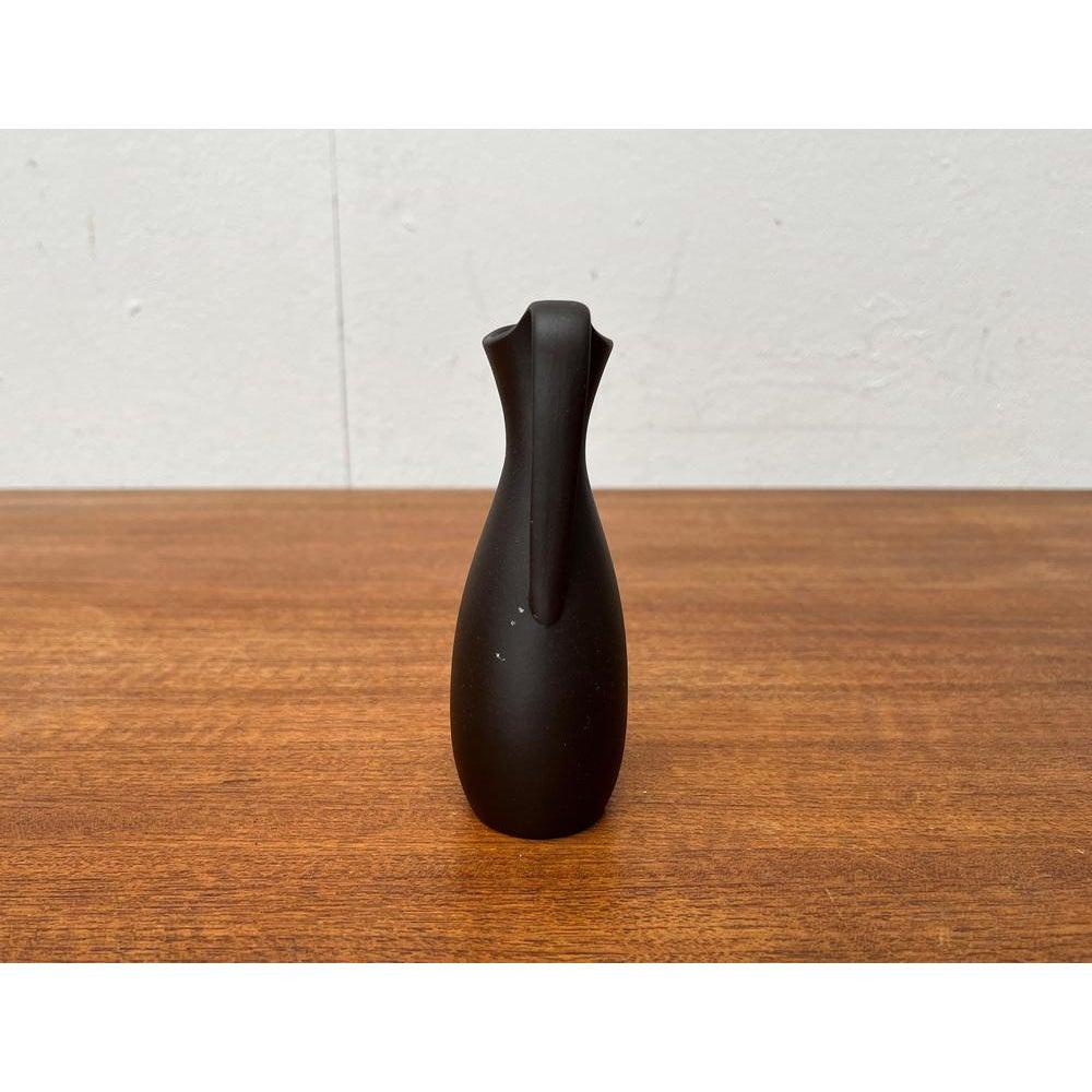 Small Mid-Century Minimalist Wormser Terra-Sigillata Pottery Carafe Vase, 1960s In Excellent Condition For Sale In Hamburg, DE