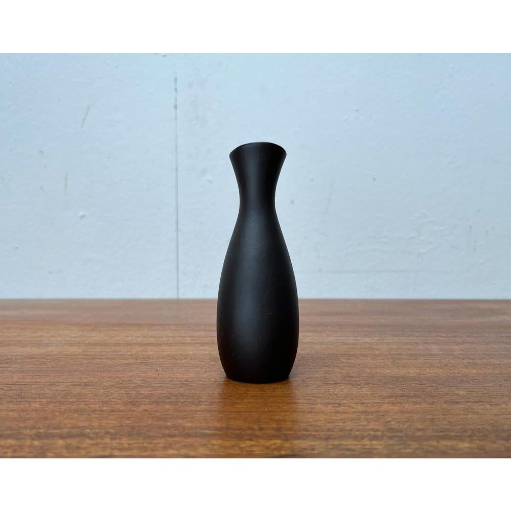 Small Mid-Century Minimalist Wormser Terra-Sigillata Pottery Carafe Vase, 1960s For Sale 2