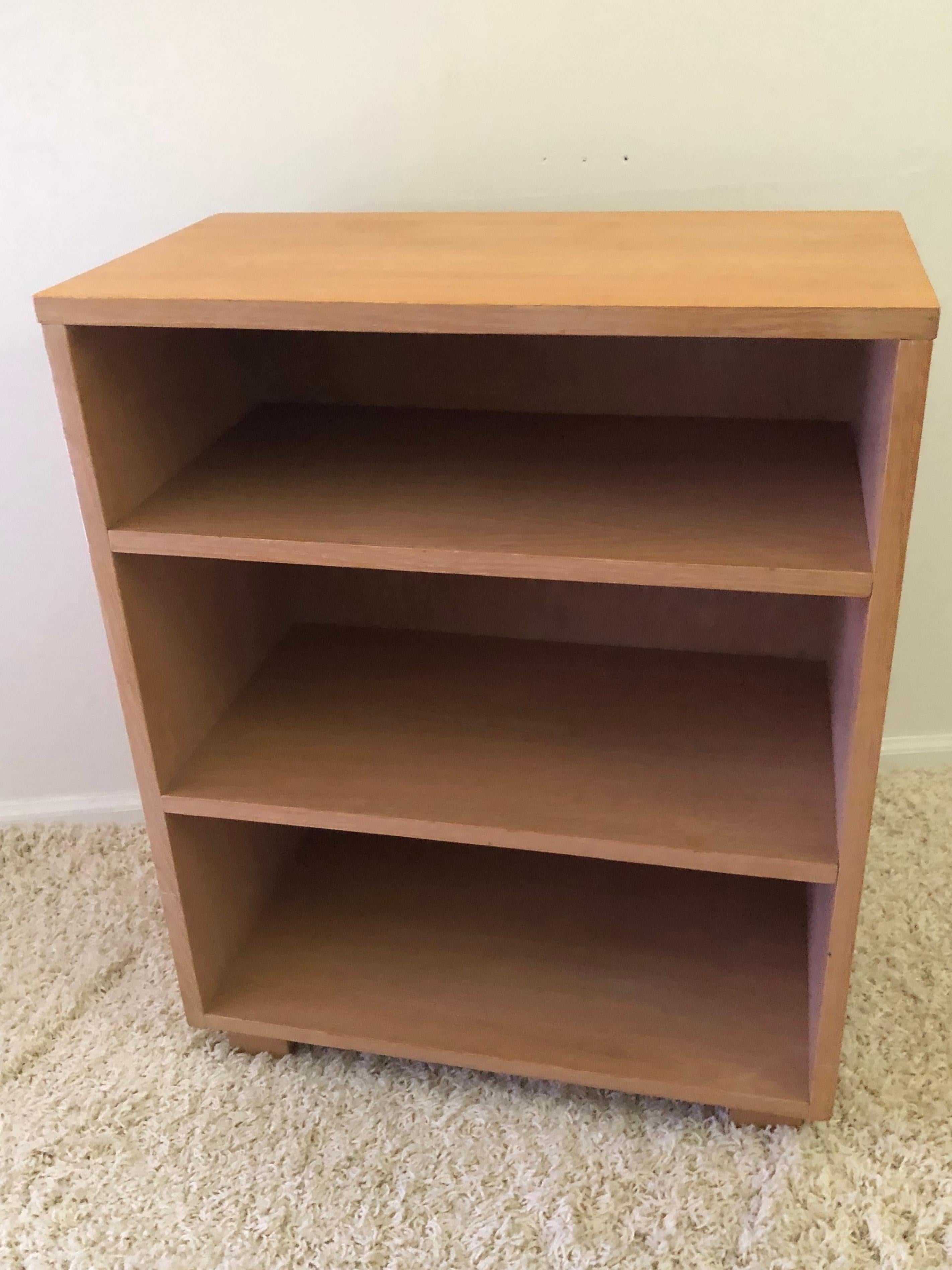 Petite Mid-Century Modern bleached oak limed, three shelf bookcase / display storage shelf book case. In original very nice condition Cerused creamy bleached golden oak finish. Great apartment size.