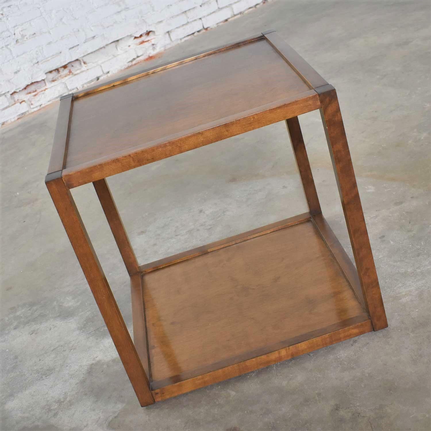 small cube table