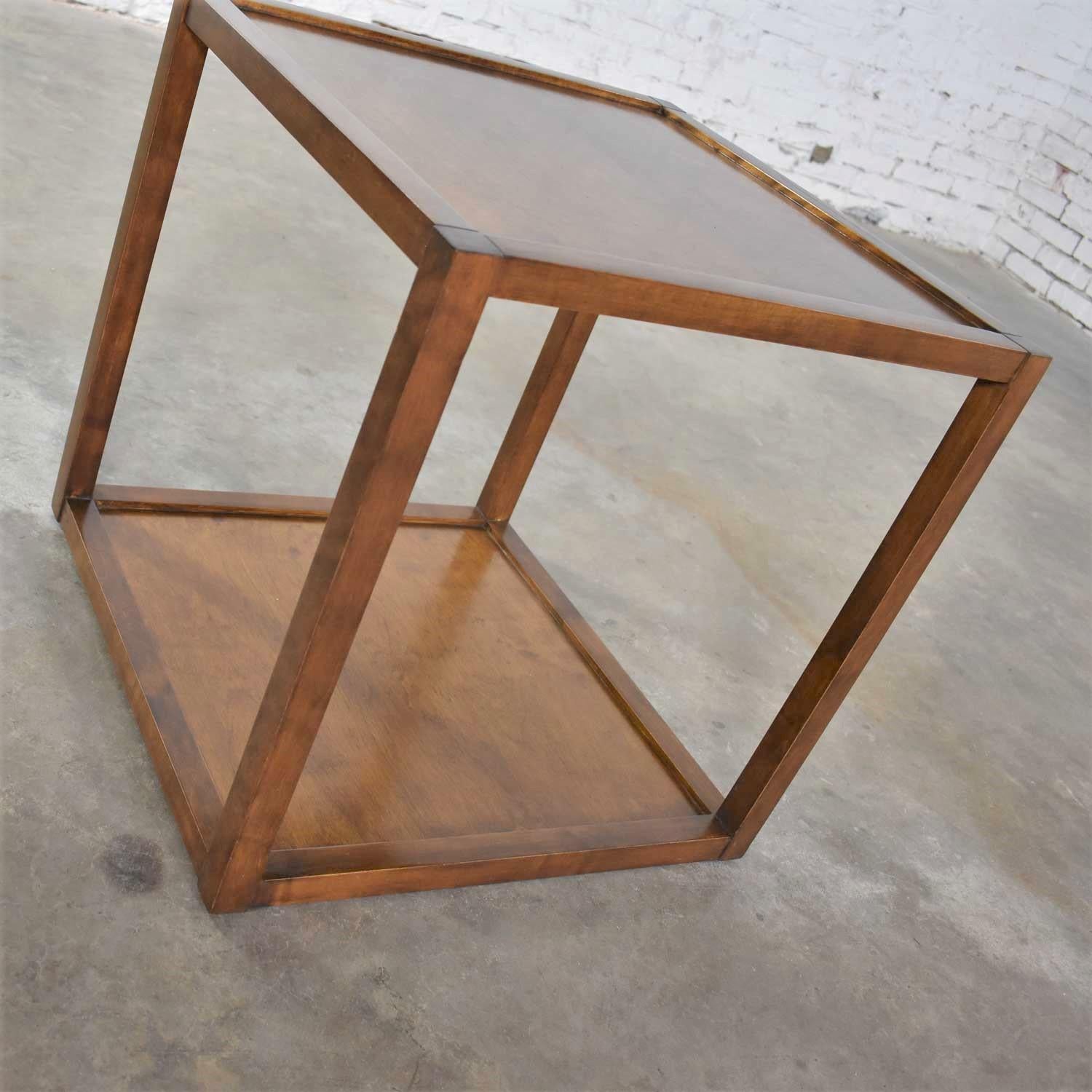 20th Century Small Mid-Century Modern Cube Like Side End or Occasional Table For Sale