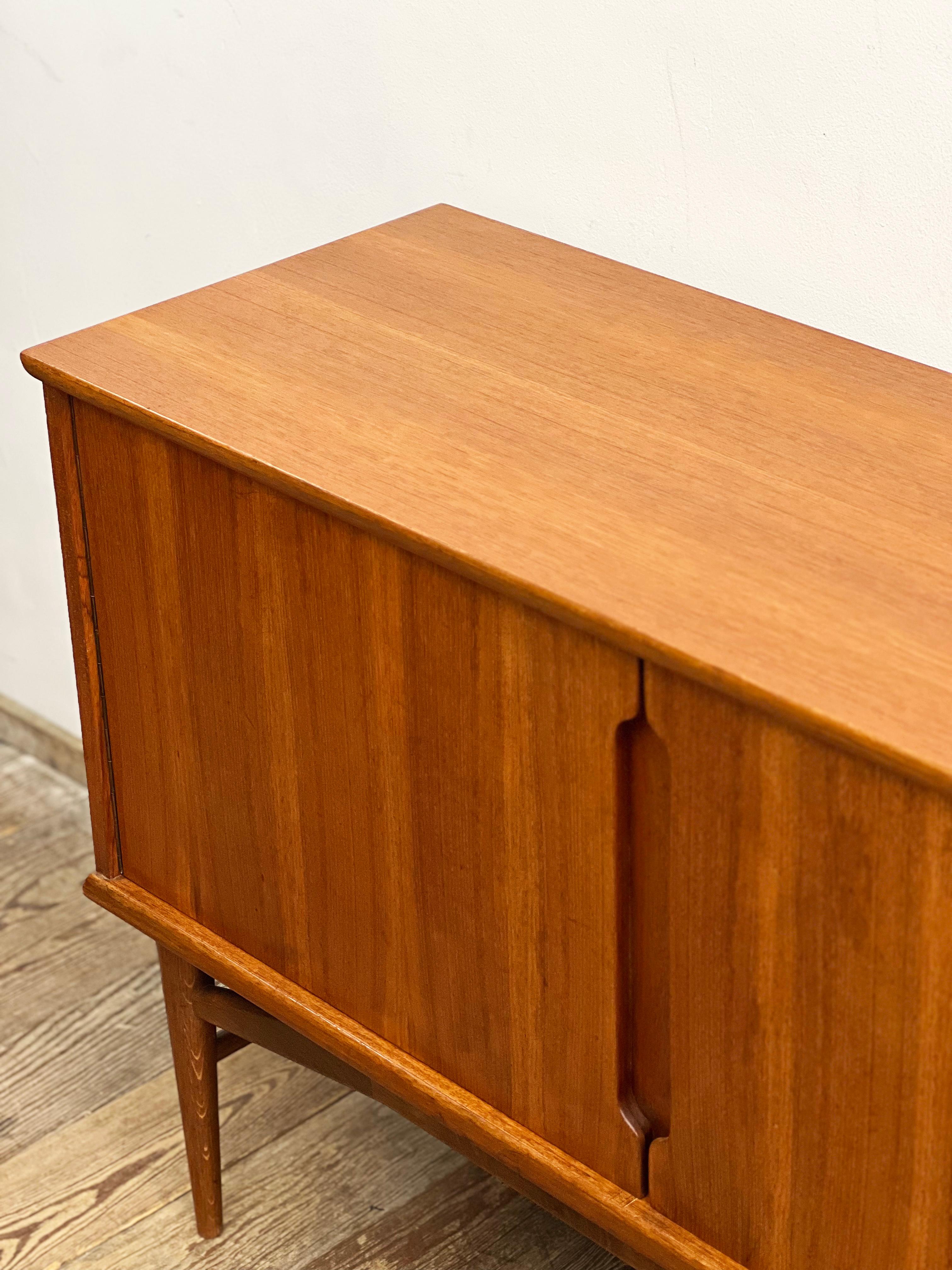 Small Mid-Century Modern Fredericia Sideboard in Teak, Germany, 1950s For Sale 8
