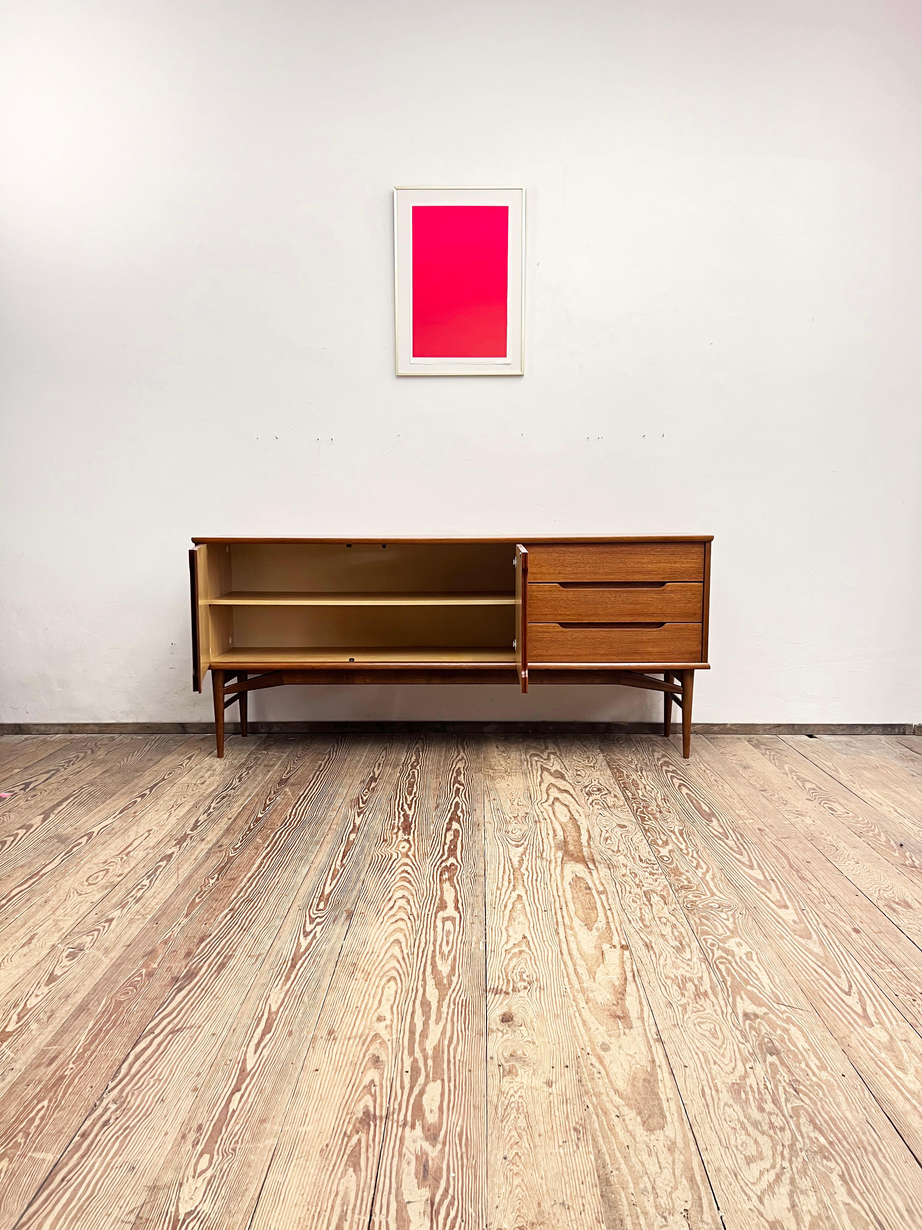Small Mid-Century Modern Fredericia Sideboard in Teak, Germany, 1950s In Good Condition For Sale In München, Bavaria
