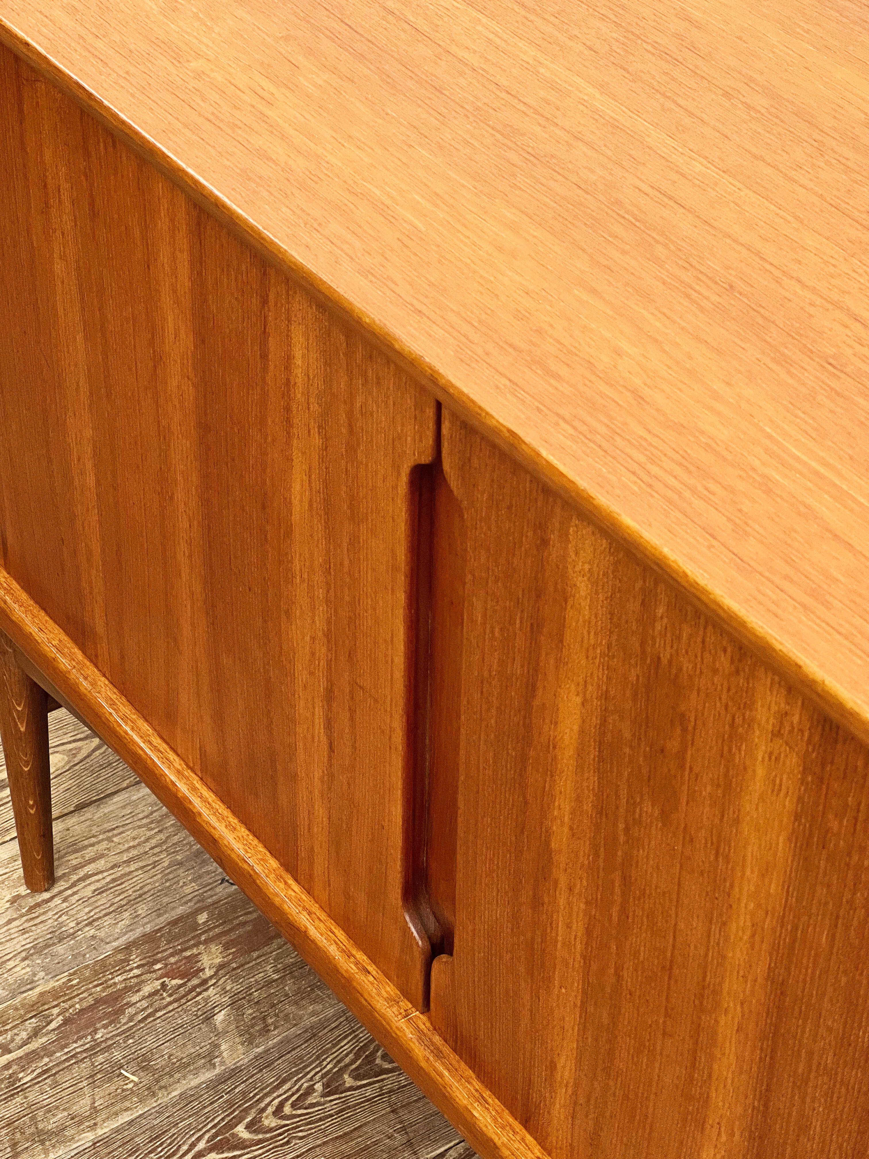 Small Mid-Century Modern Fredericia Sideboard in Teak, Germany, 1950s For Sale 4