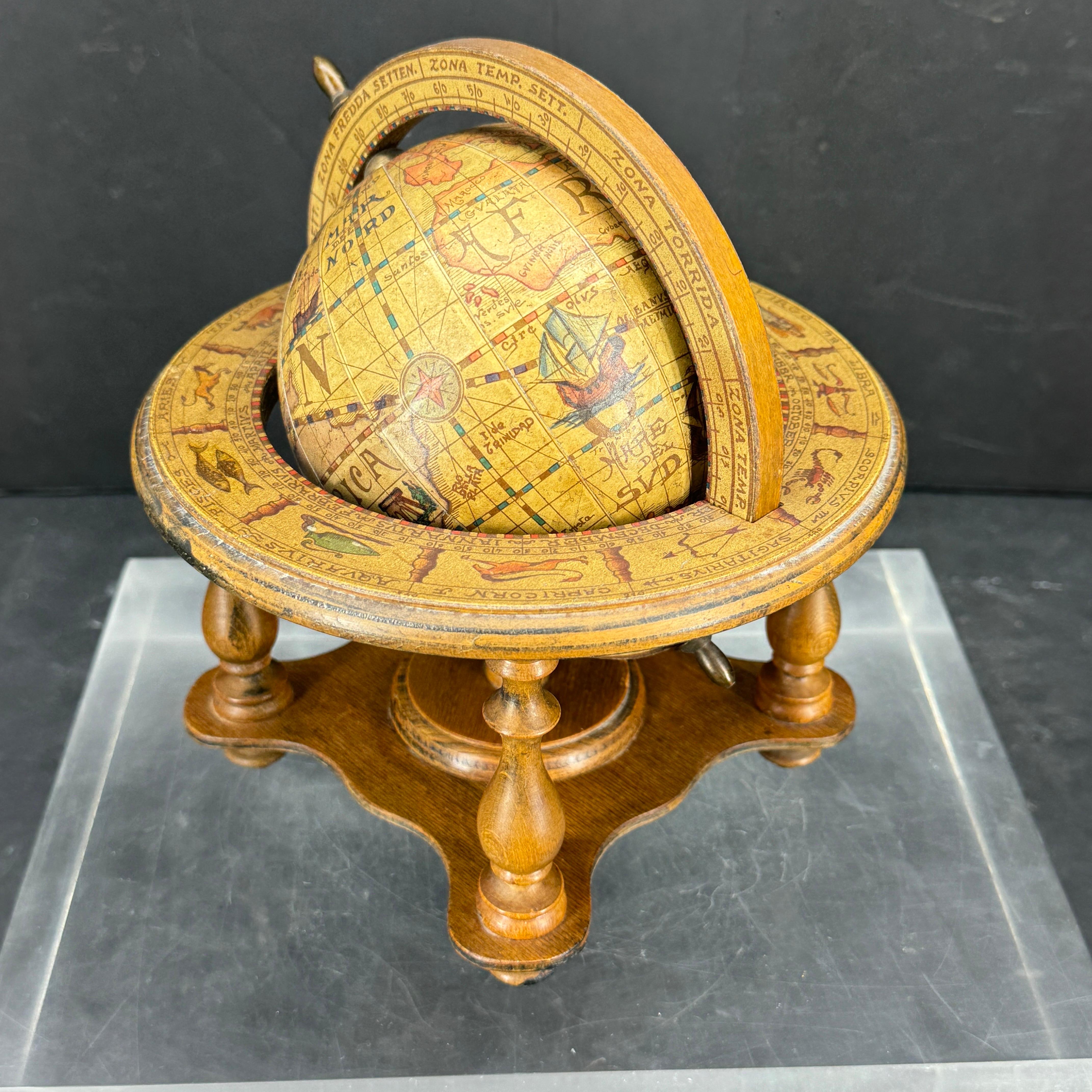 Small Mid-Century Modern Italian Globe for Bar Desk Table 7