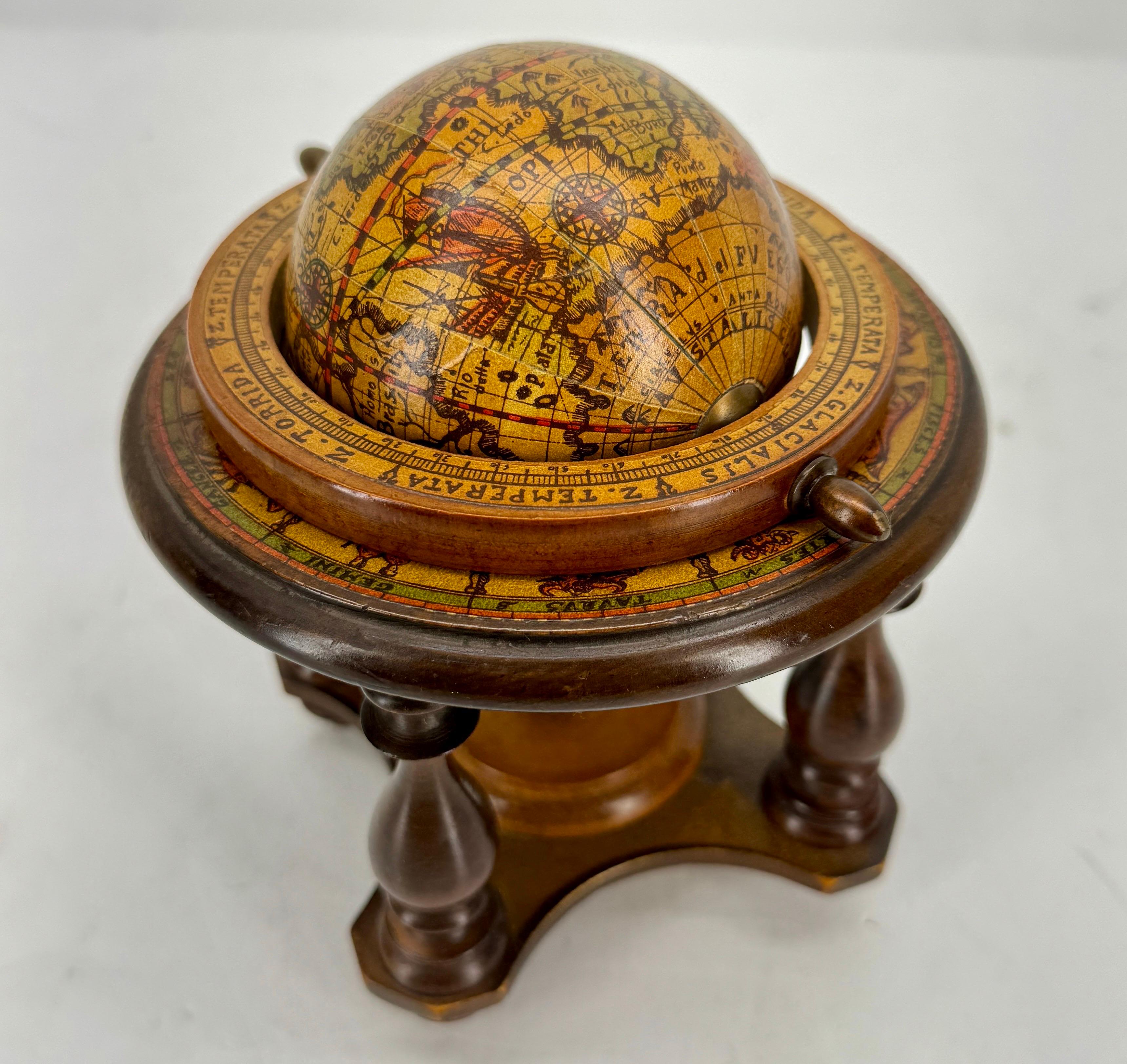 Hand-Crafted Small Mid-Century Modern Italian Globe for Bar Desk Table For Sale