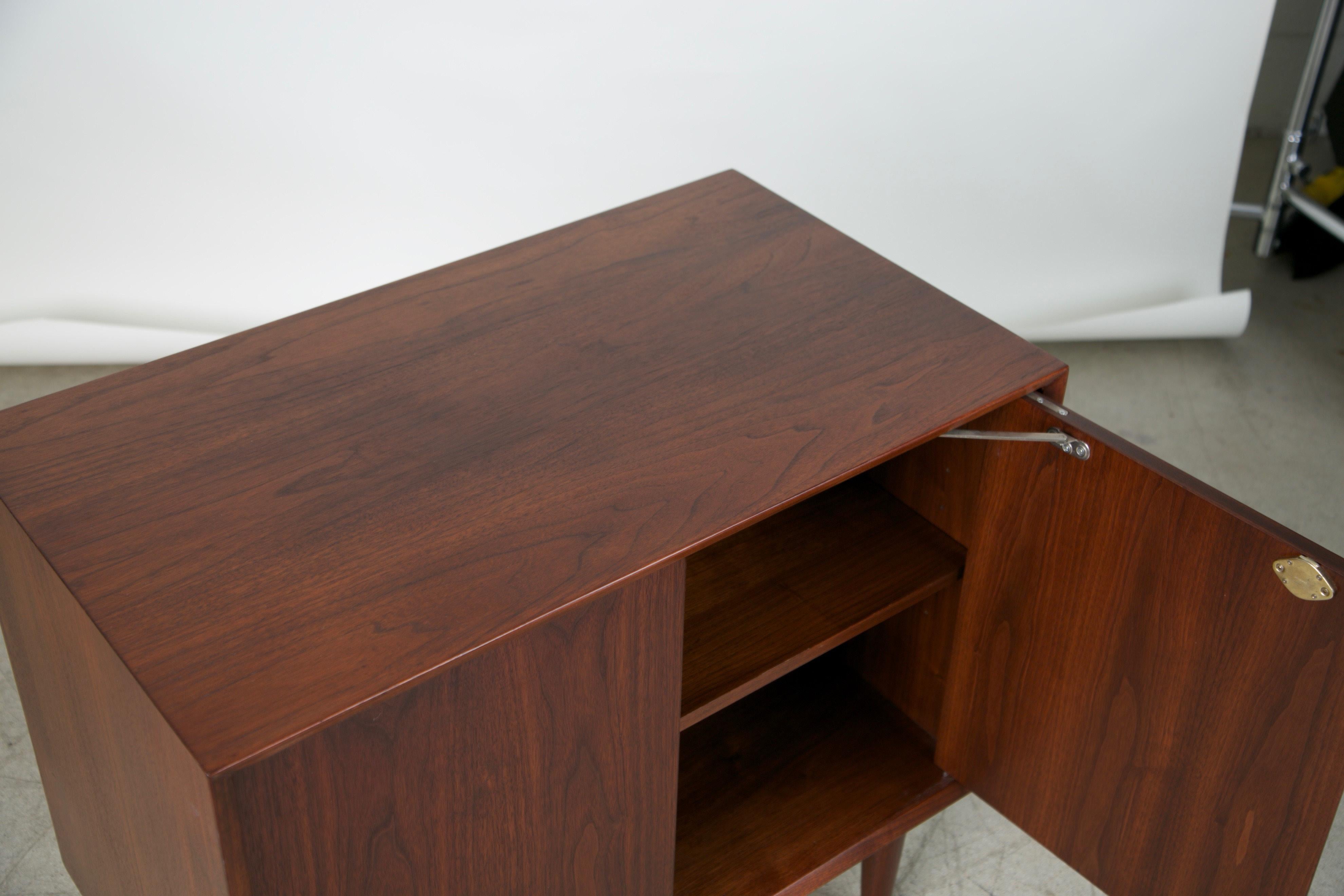 Small Mid-Century Modern Lockable Walnut Cabinet or Mini-Bar or Dry Bar 4