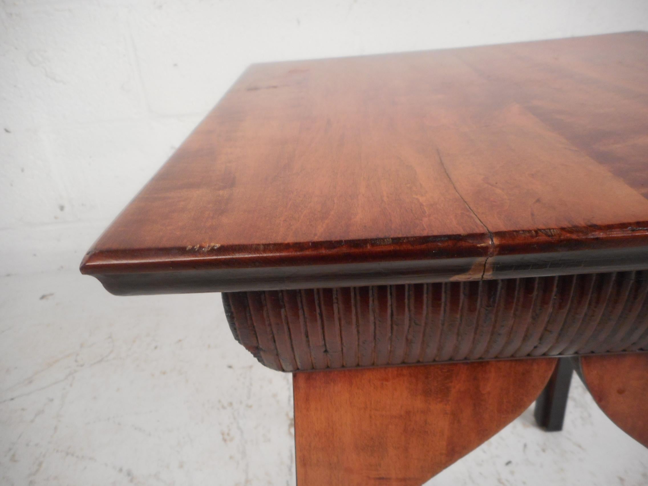 Small Mid-Century Modern Sculpted Side Table or Pedestal 3