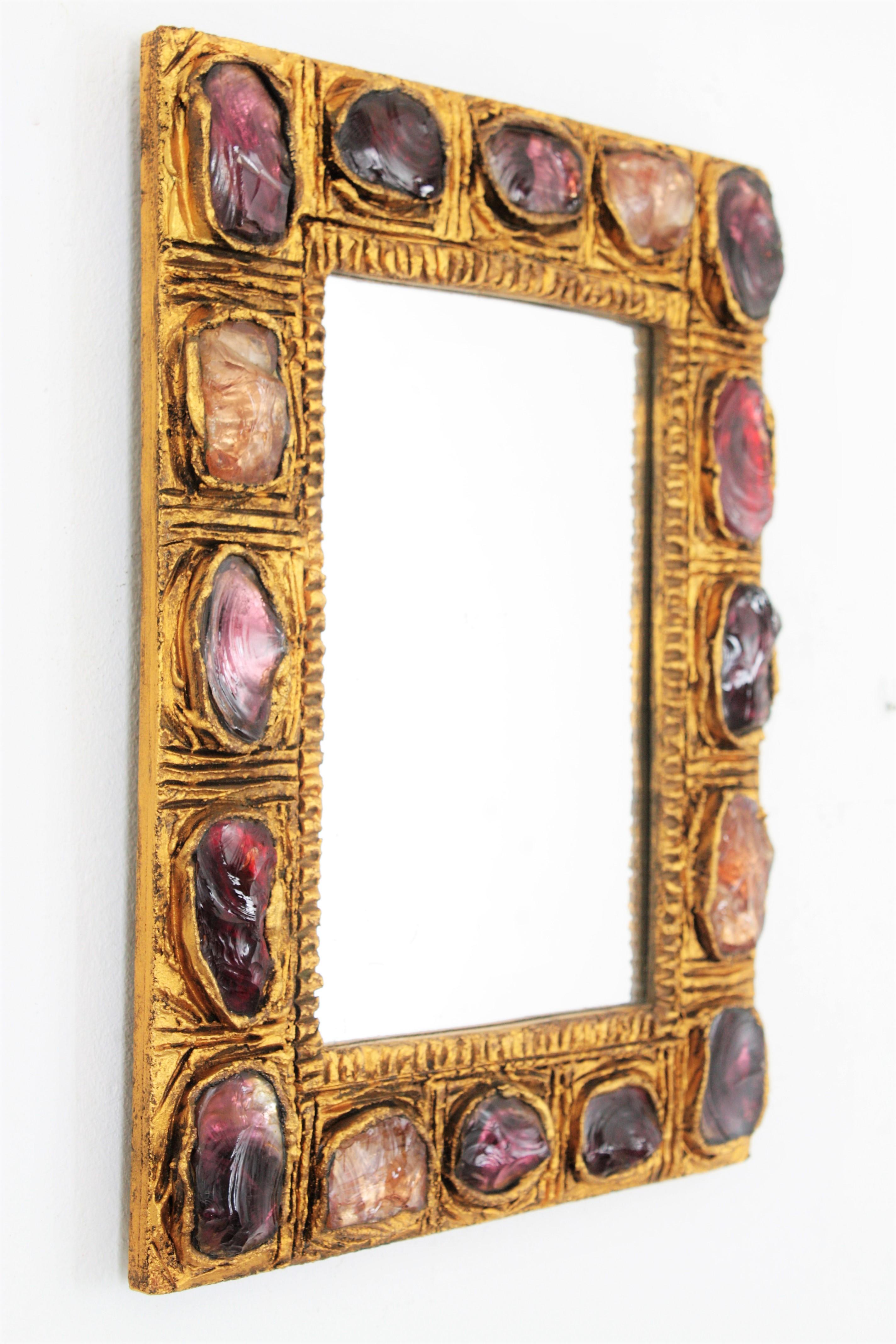 Small Mid-Century Modern Stucco Mirror with Pink, Red and Purple Rock Crystals In Excellent Condition In Barcelona, ES