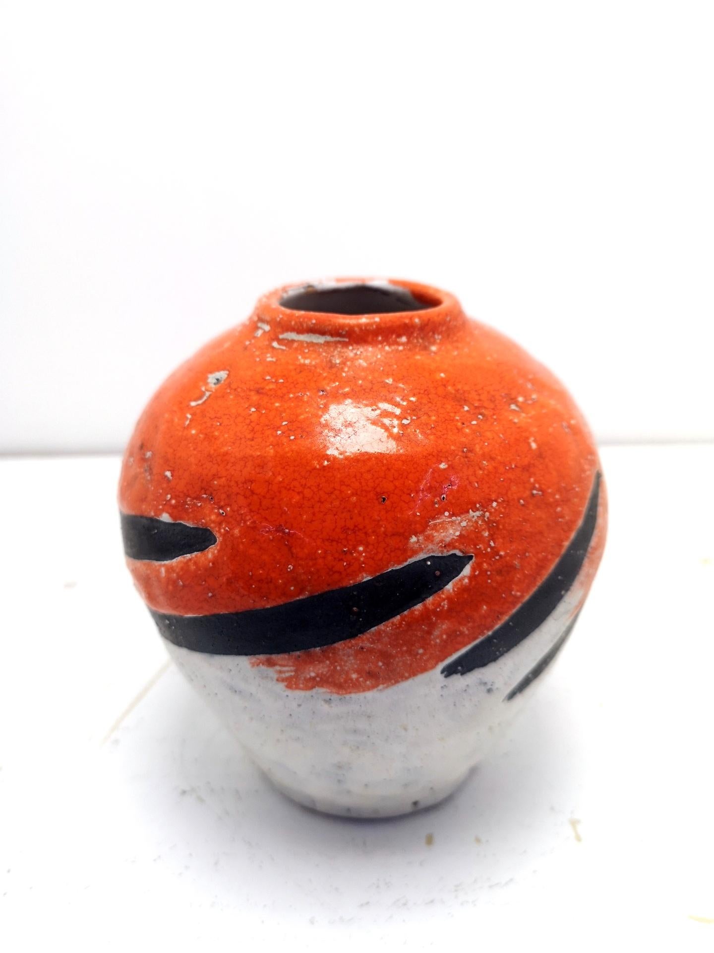 Small Mid-Century Modern vase by Livia Gorka, 1970s. Lovely hand-made piece, signed on the bottom.