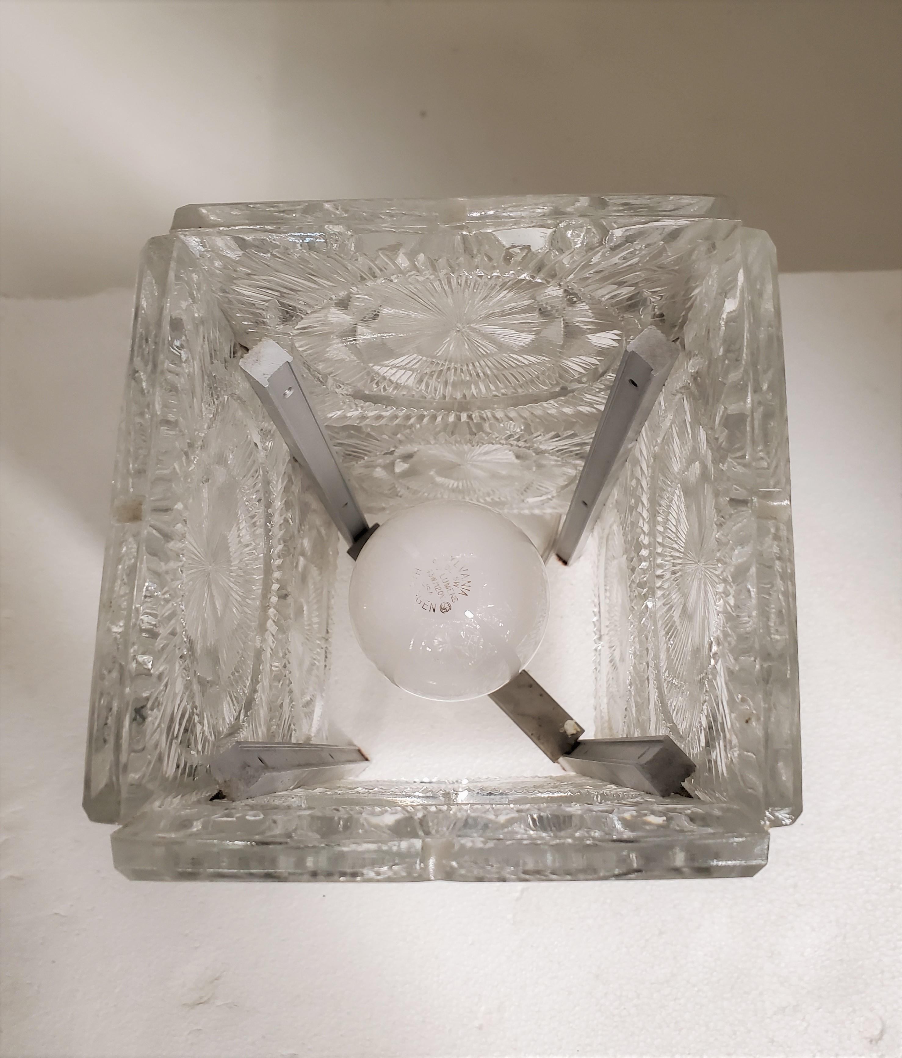 Pequeña Lámpara de Sobremesa / Luz de Noche Original de Mediados de Siglo en Cristal con Clips Niquelados Vidrio en venta