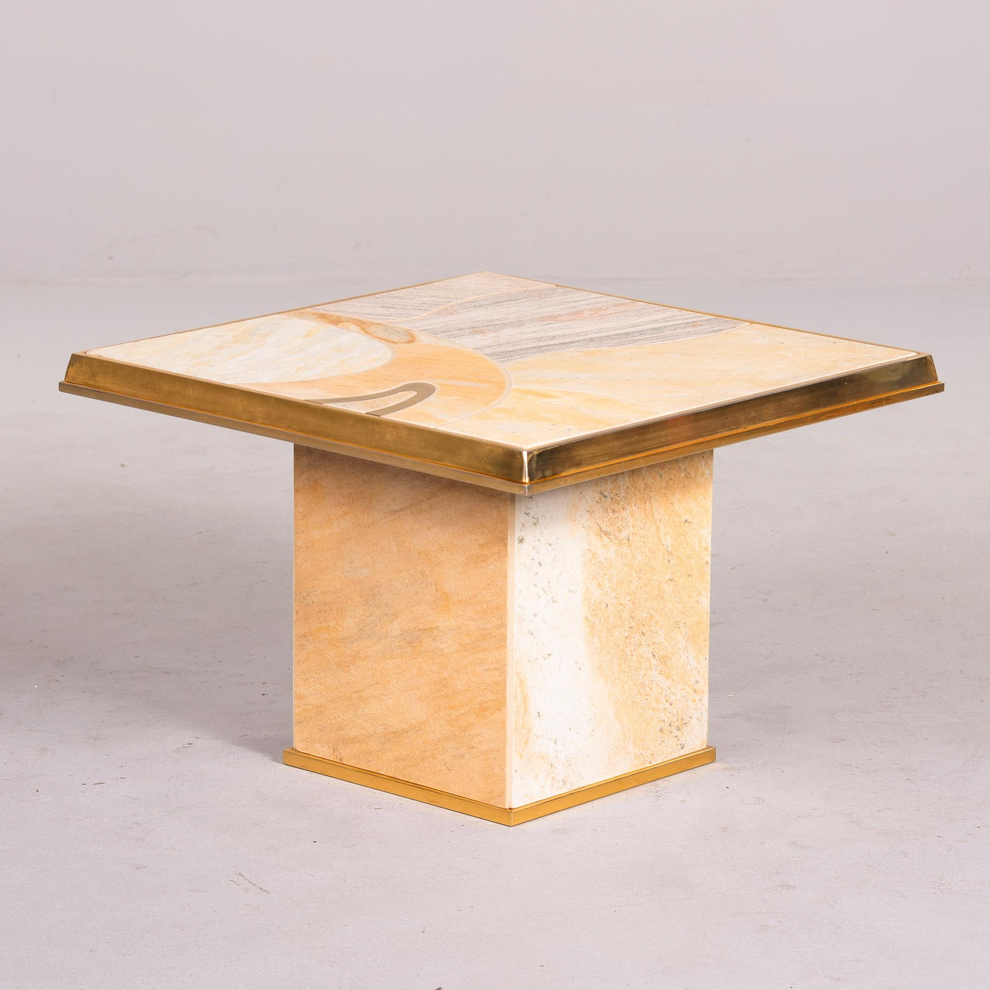 Petite table en porcelaine et laiton du milieu du siècle dernier Bon état - En vente à Troy, MI