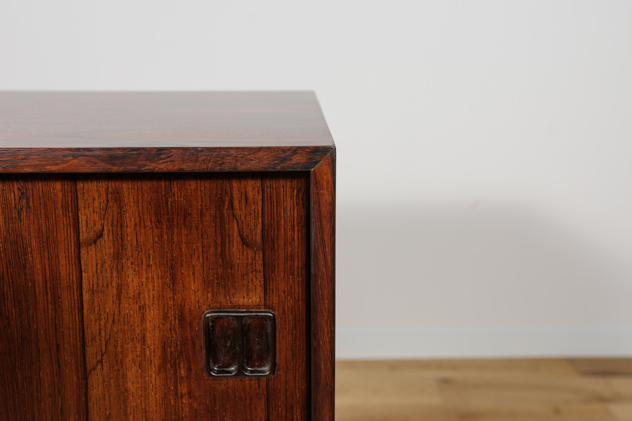 Piccola credenza di metà secolo in palissandro, Danimarca, anni '60 in vendita 6