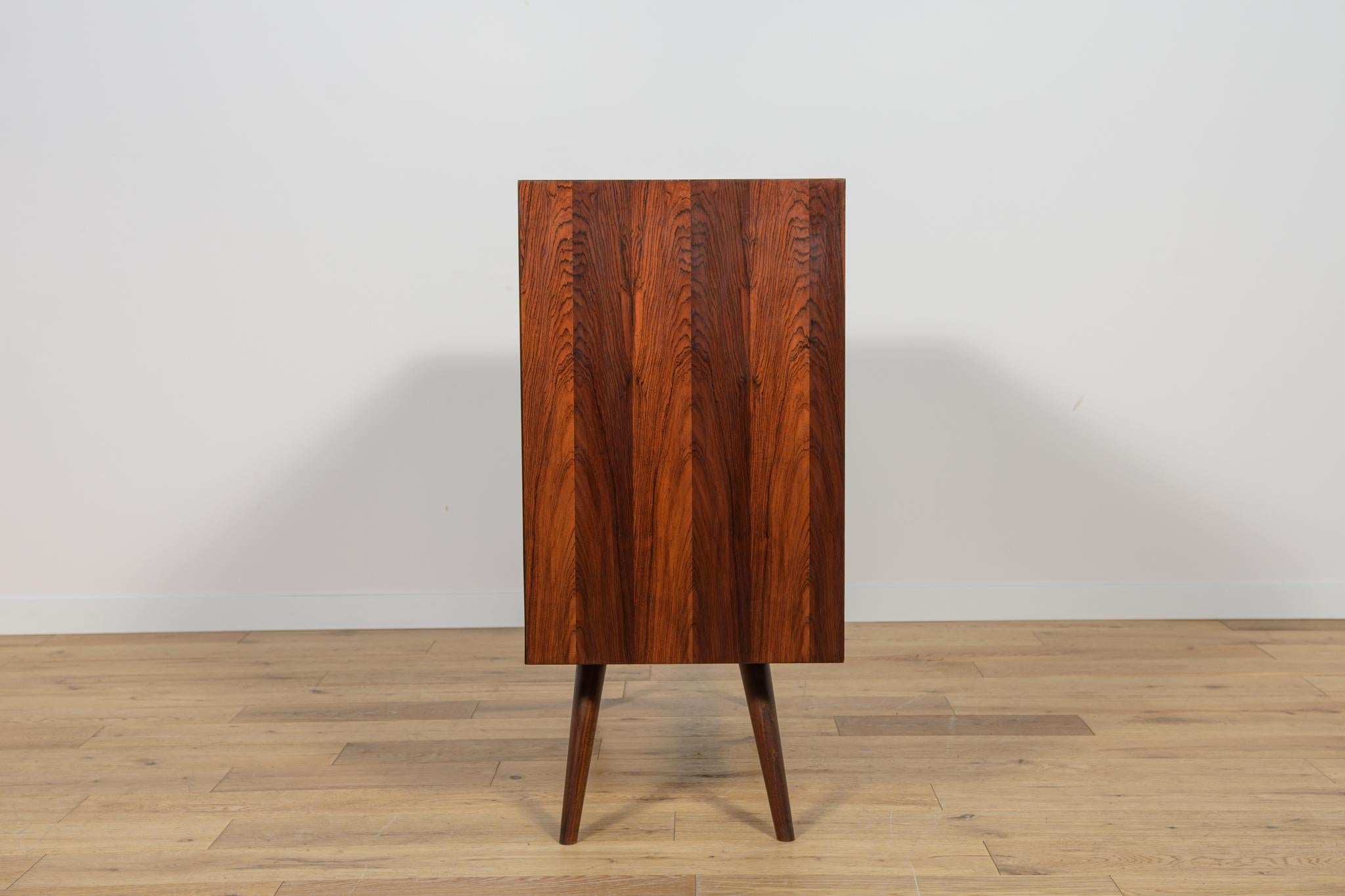 Falegnameria Piccola credenza di metà secolo in palissandro, Danimarca, anni '60 in vendita