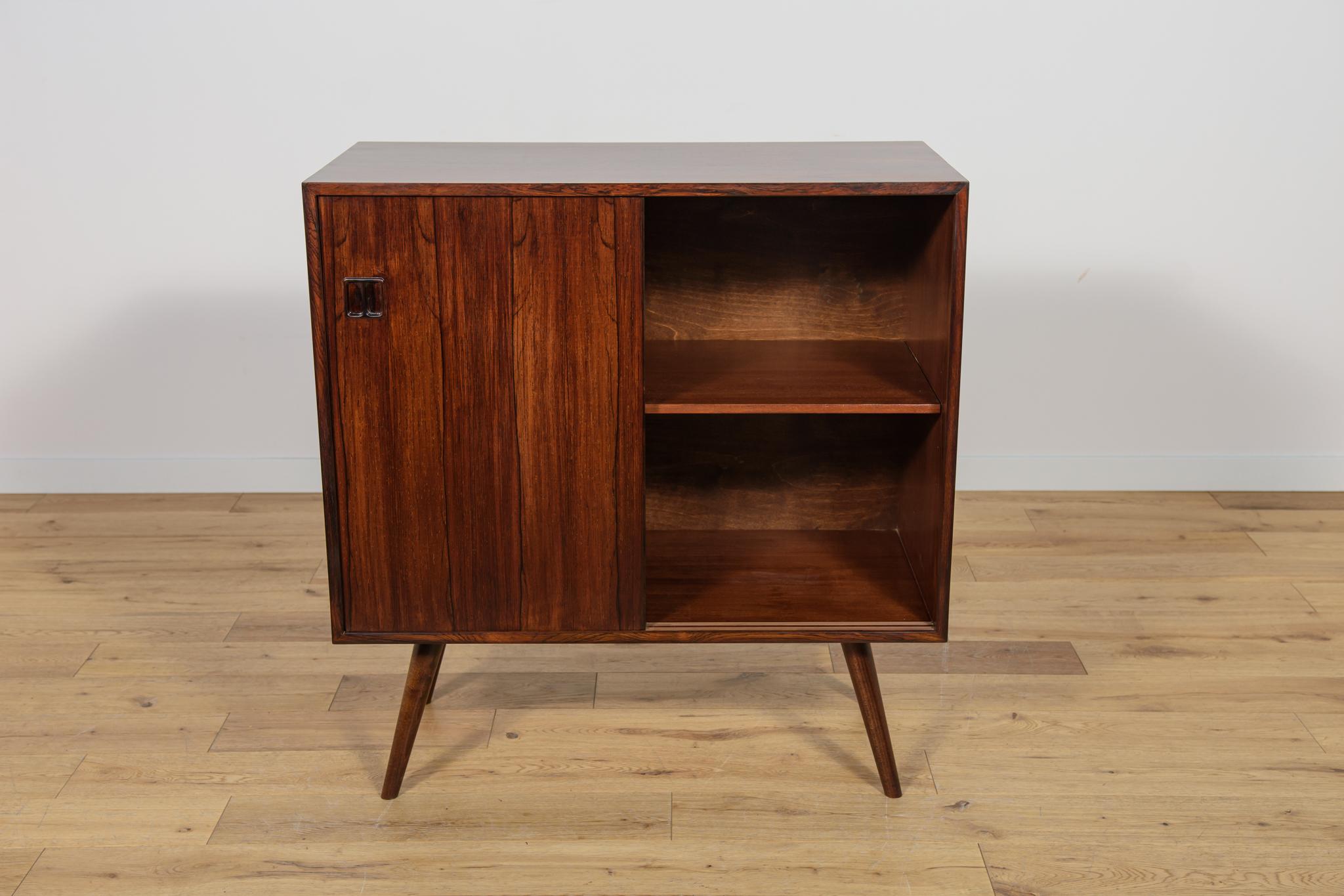 Metà XX secolo Piccola credenza di metà secolo in palissandro, Danimarca, anni '60 in vendita