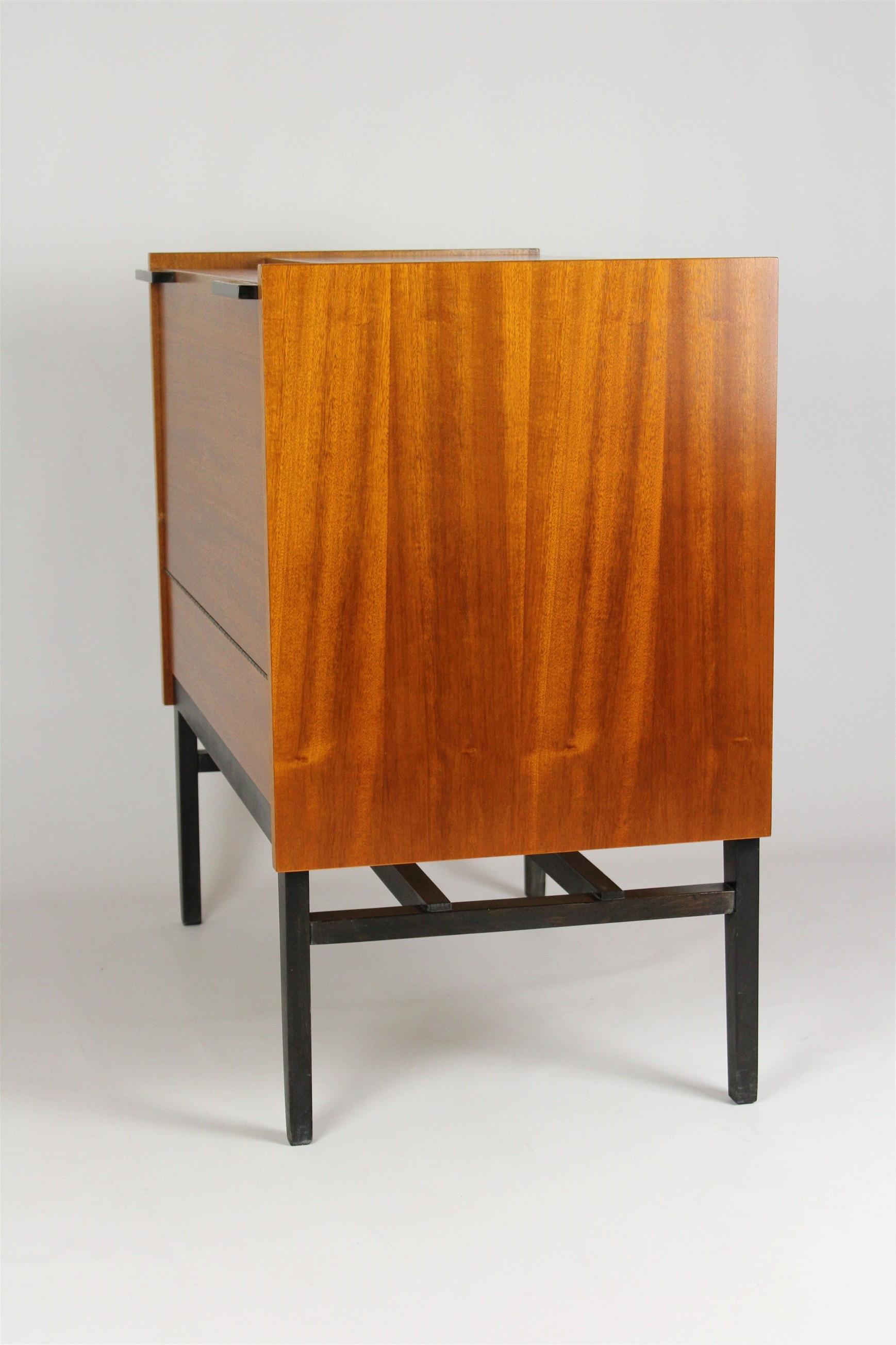 Small Midcentury Sideboard from UP Zavody, 1969 For Sale 4
