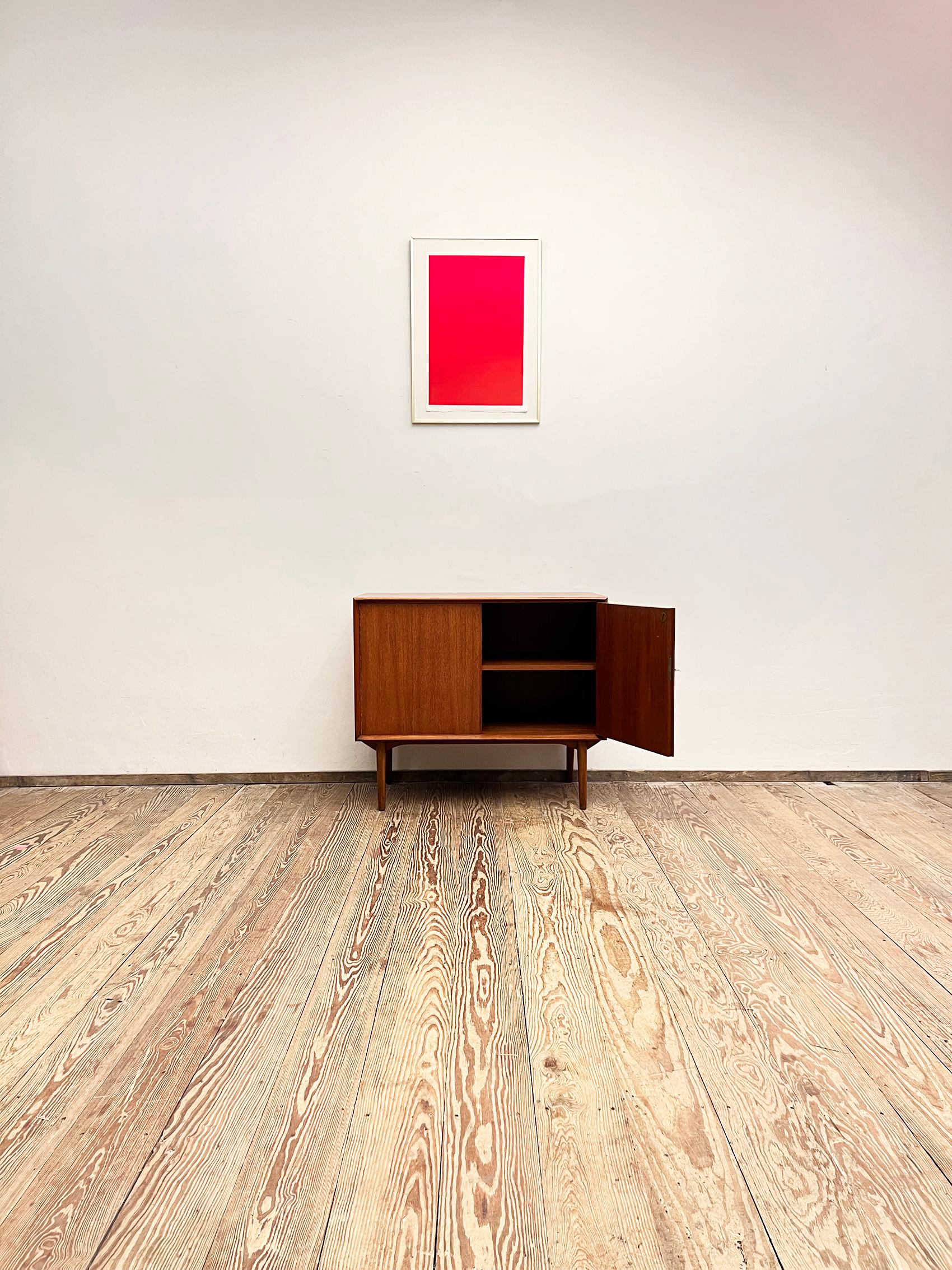 Mid-Century moderno Piccola credenza di metà secolo in teak di Rex Raab per Wilhelm Renz, Germania, anni '60 in vendita