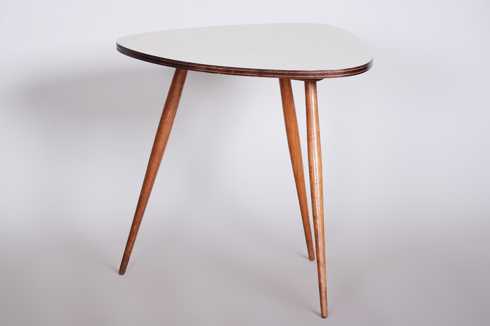 Mid-Century Modern Small Mid Century Table, Made in Czechia, 1950s, Original Condition For Sale