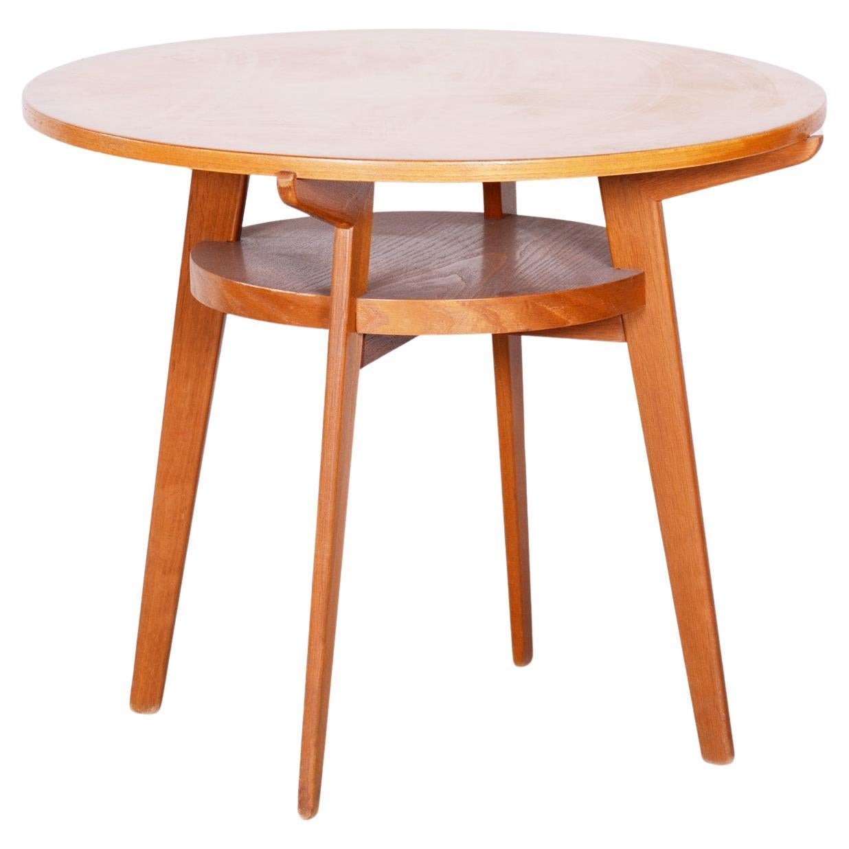 Small Mid Century Table, Made in Czechia, 1950s, Original Condition, Oak