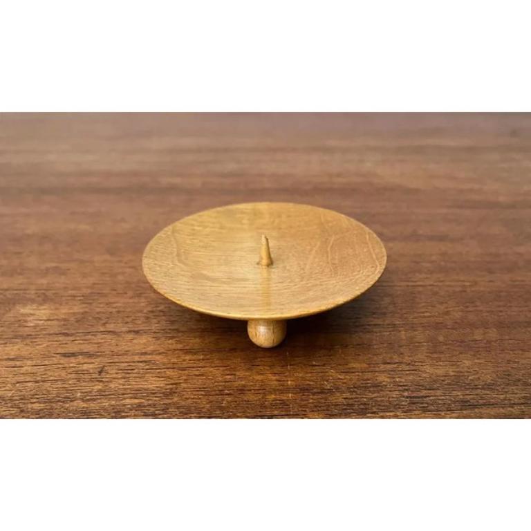 Piccolo portacandele in legno della metà del secolo scorso, anni '60 In condizioni ottime in vendita a Hamburg, DE