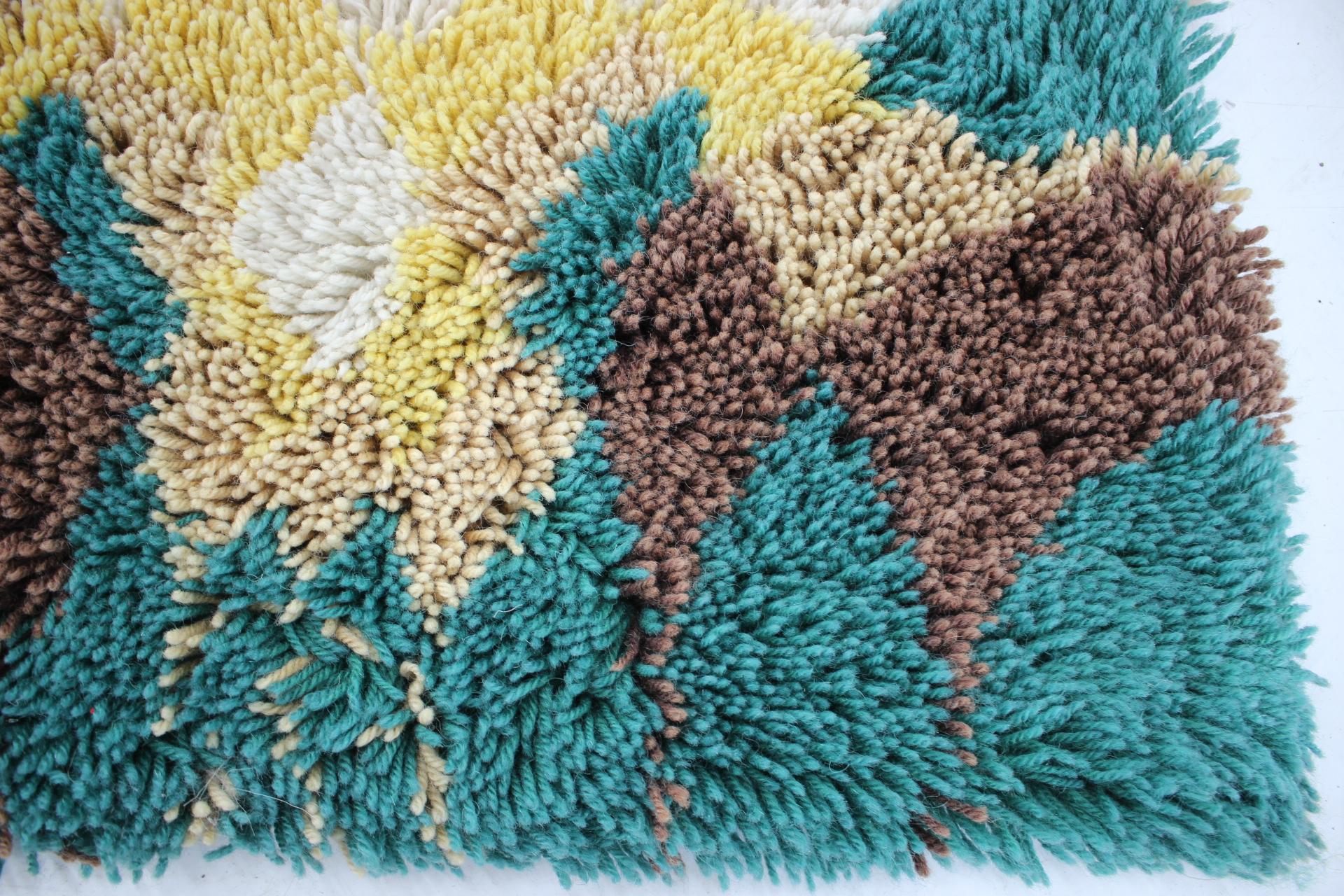 Danese Piccolo tappeto di design del Medioevo in stile Ege Rya, Danimarca, 1970 in vendita