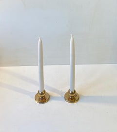 Piccoli candelabri sferici del Medioevo in bronzo