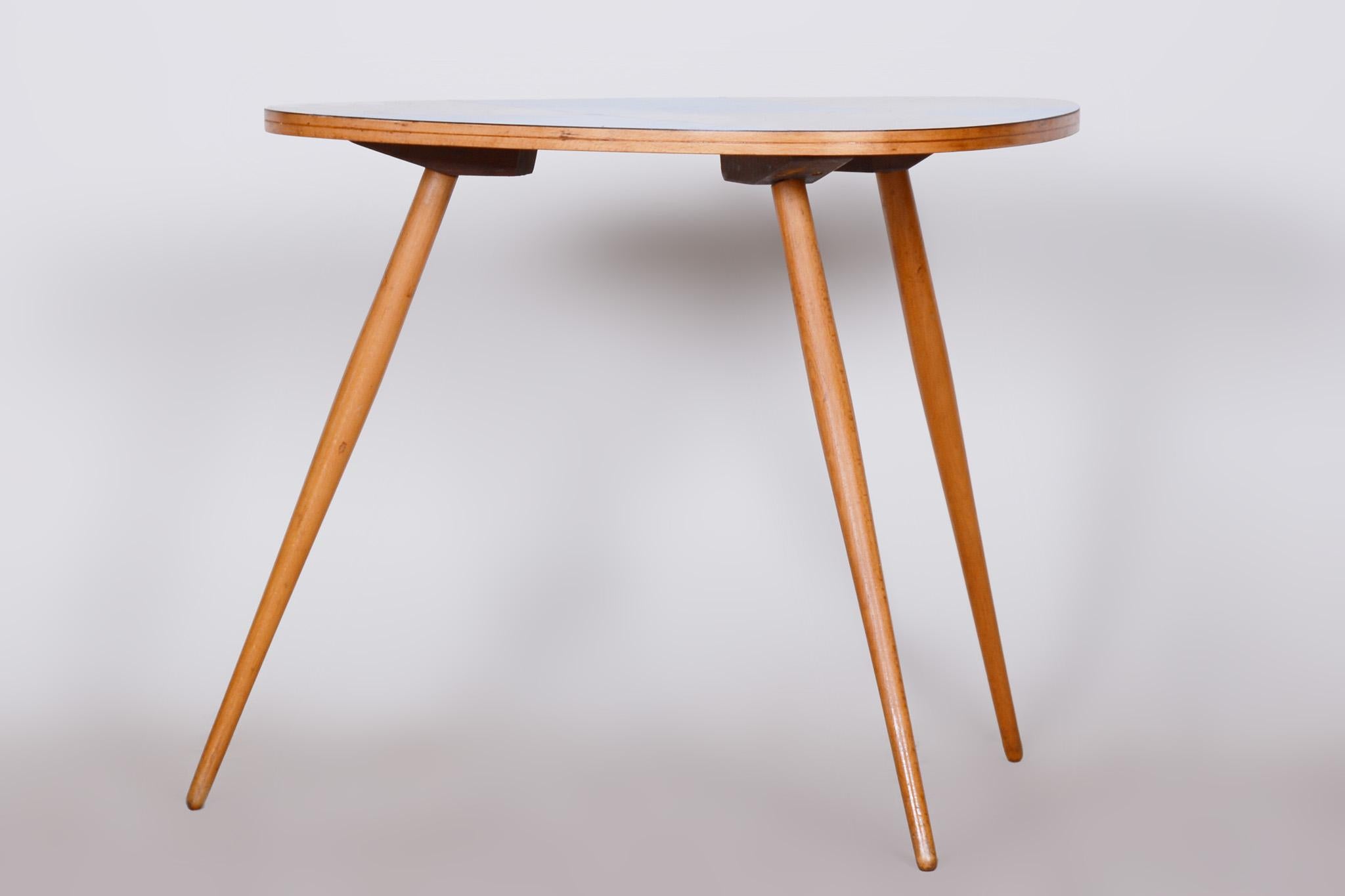 Mid-Century Modern Small Midcentury Table, Beech, Umakart, Well-Preserved Condition, Czechia, 1950s For Sale