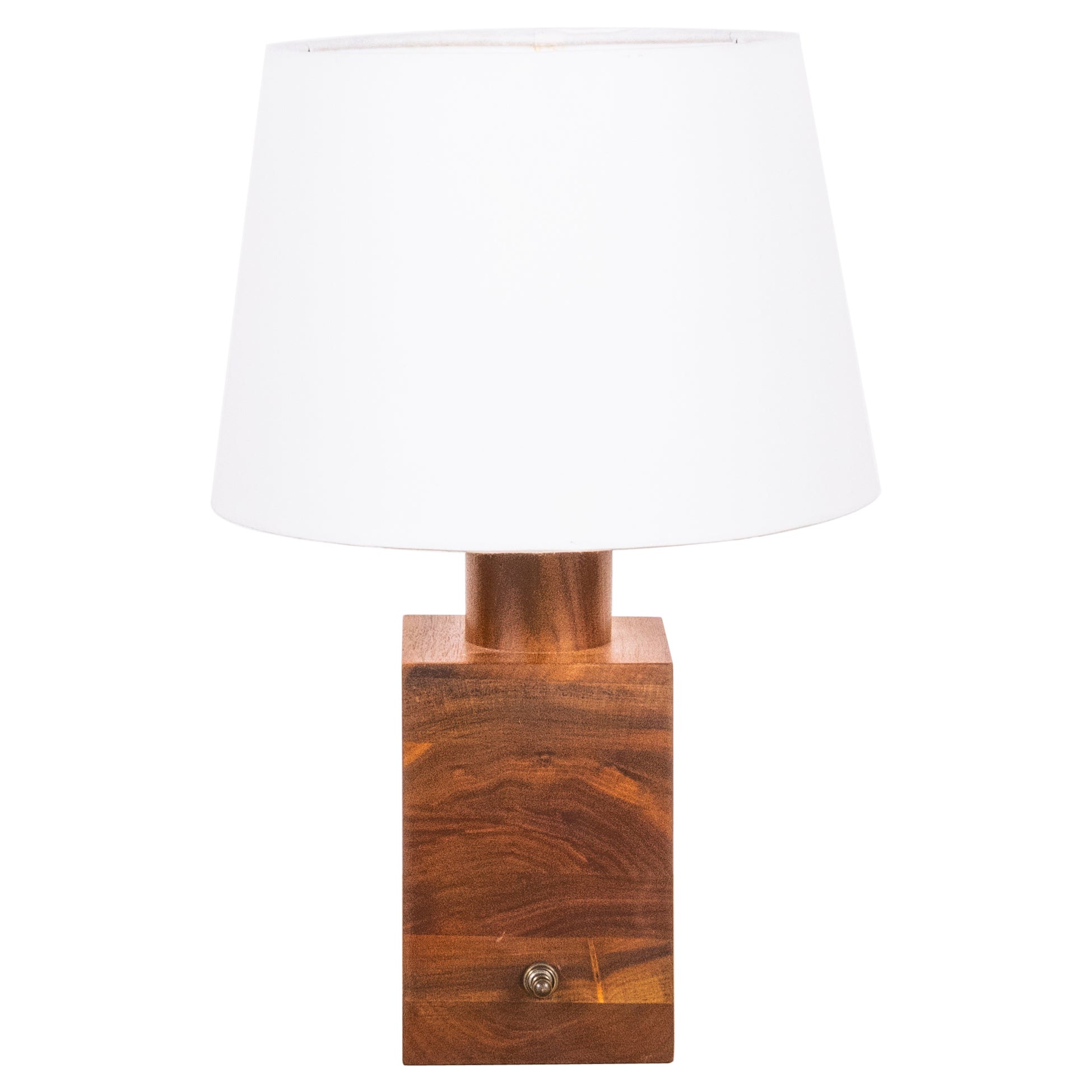 Piccola lampada minimalista in teak con paralume in carta pergamena