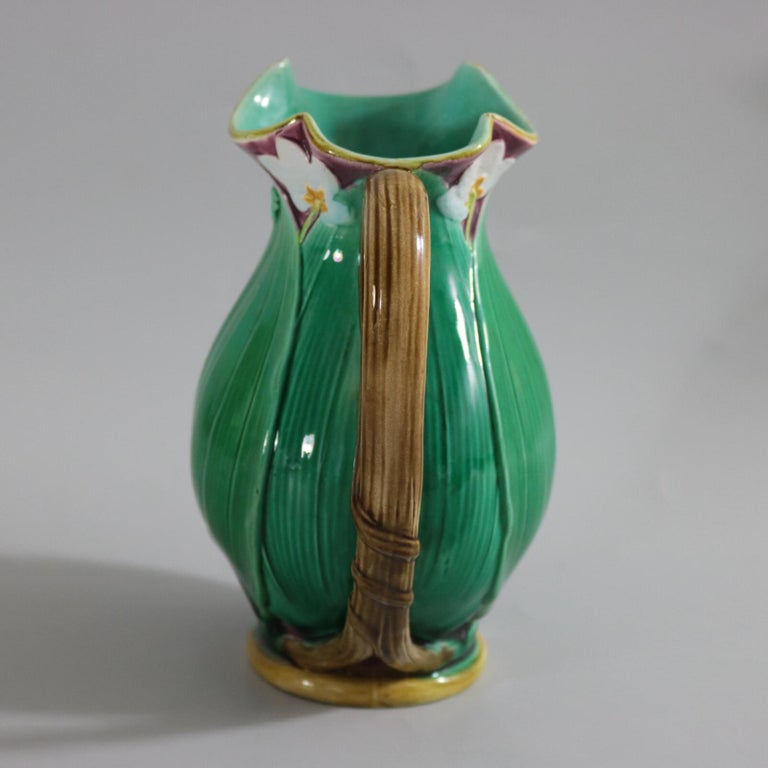 Small Minton Majolica Lily Jug/Pitcher In Excellent Condition For Sale In Chelmsford, Essex