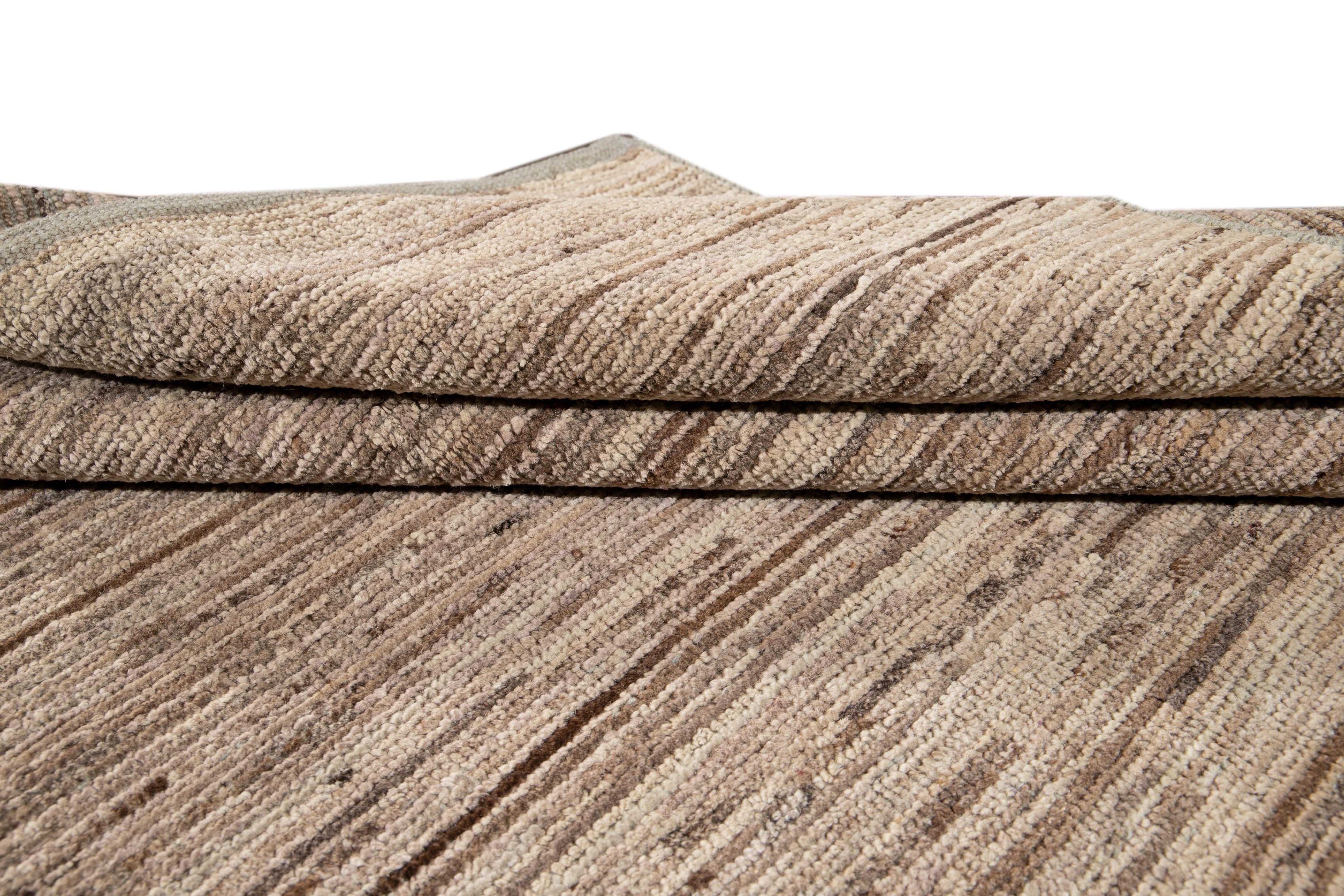 Alfombra moderna pequeña de lana beige de estilo marroquí en venta 1