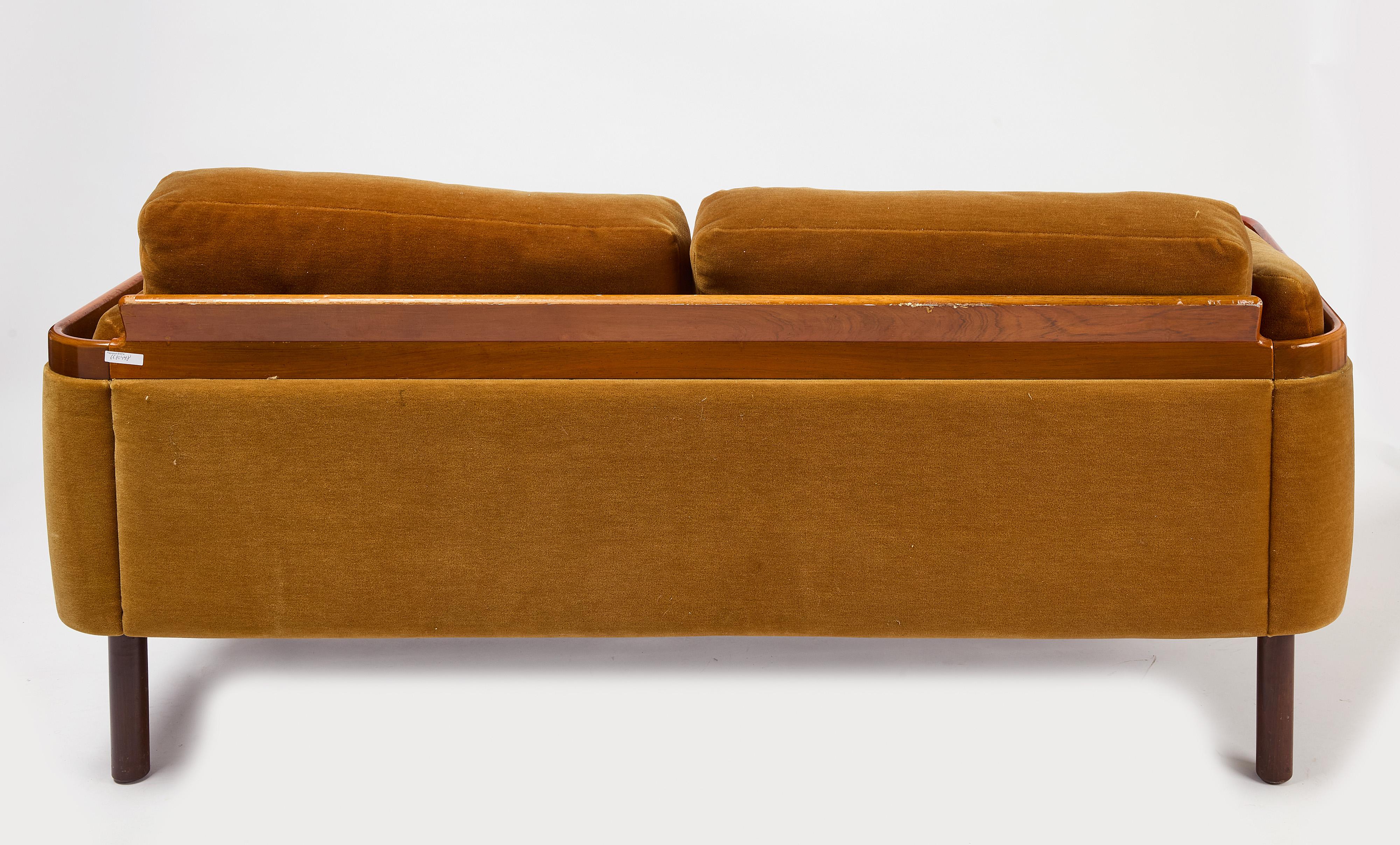 Piccolo divano moderno. Circa 1935. 

H 24-1/2 L 61
