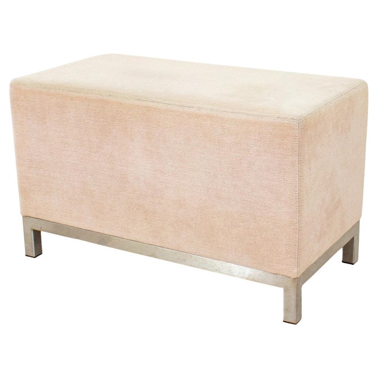 https://a.1stdibscdn.com/small-modern-white-upholstered-ottoman-for-sale/f_8893/f_343277221684349717283/f_34327722_1684349717651_bg_processed.jpg?width=768