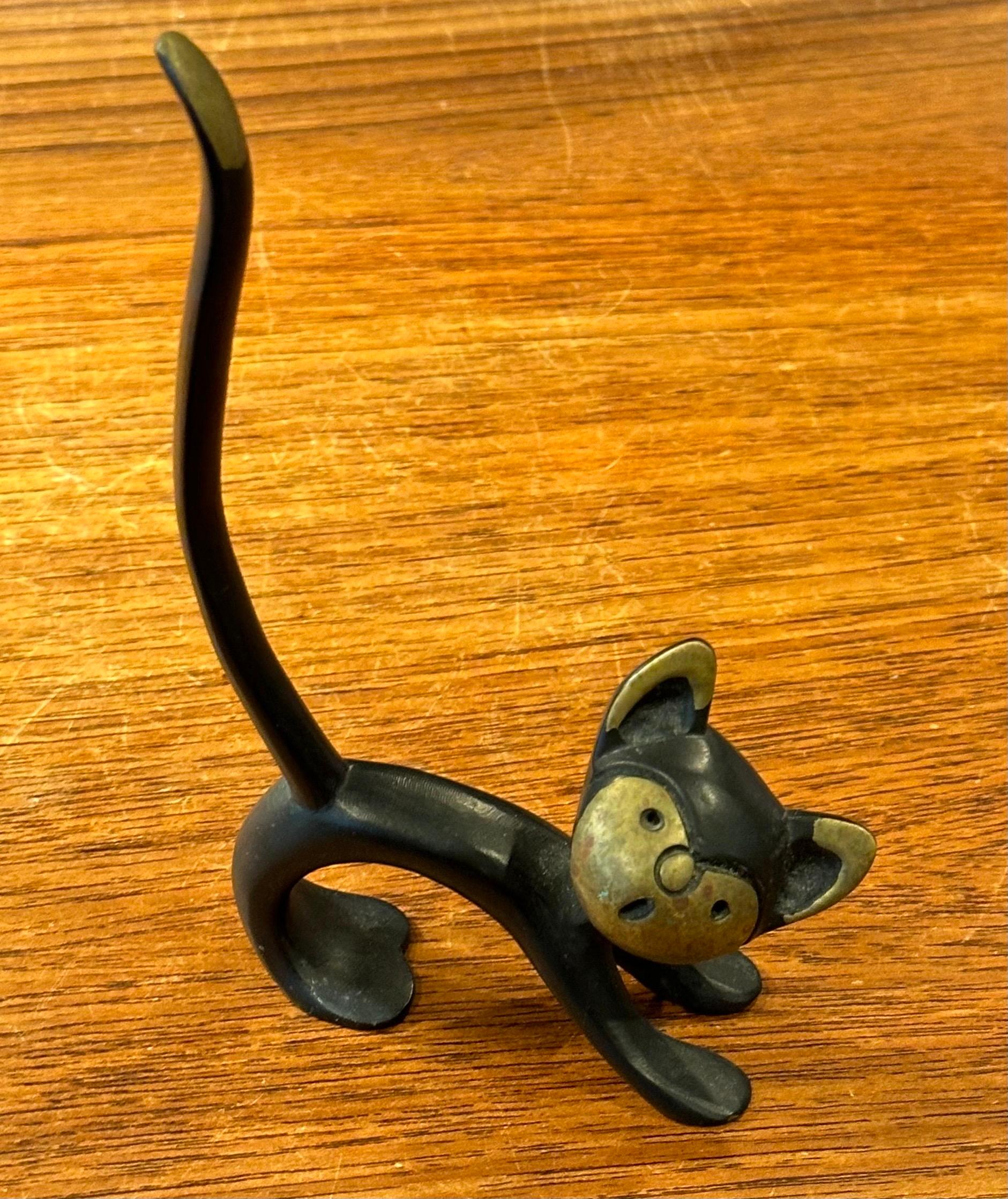 Kleine modernistische Katzenskulptur aus Gusseisen von Taxco Mexico im Angebot 2