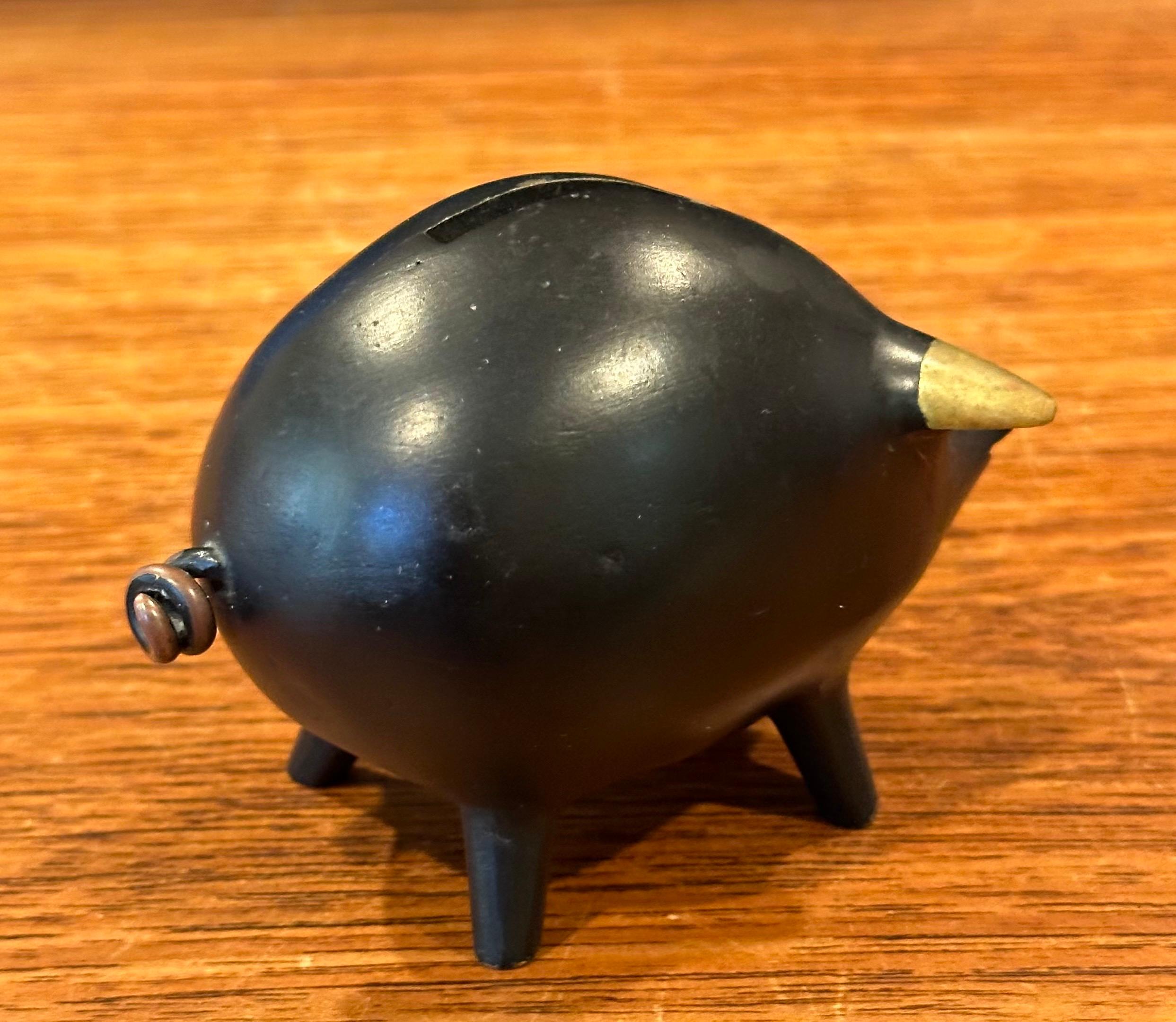 Kleine modernistische Piggy Bank aus Gusseisen von Taxco aus Mexiko im Angebot 4
