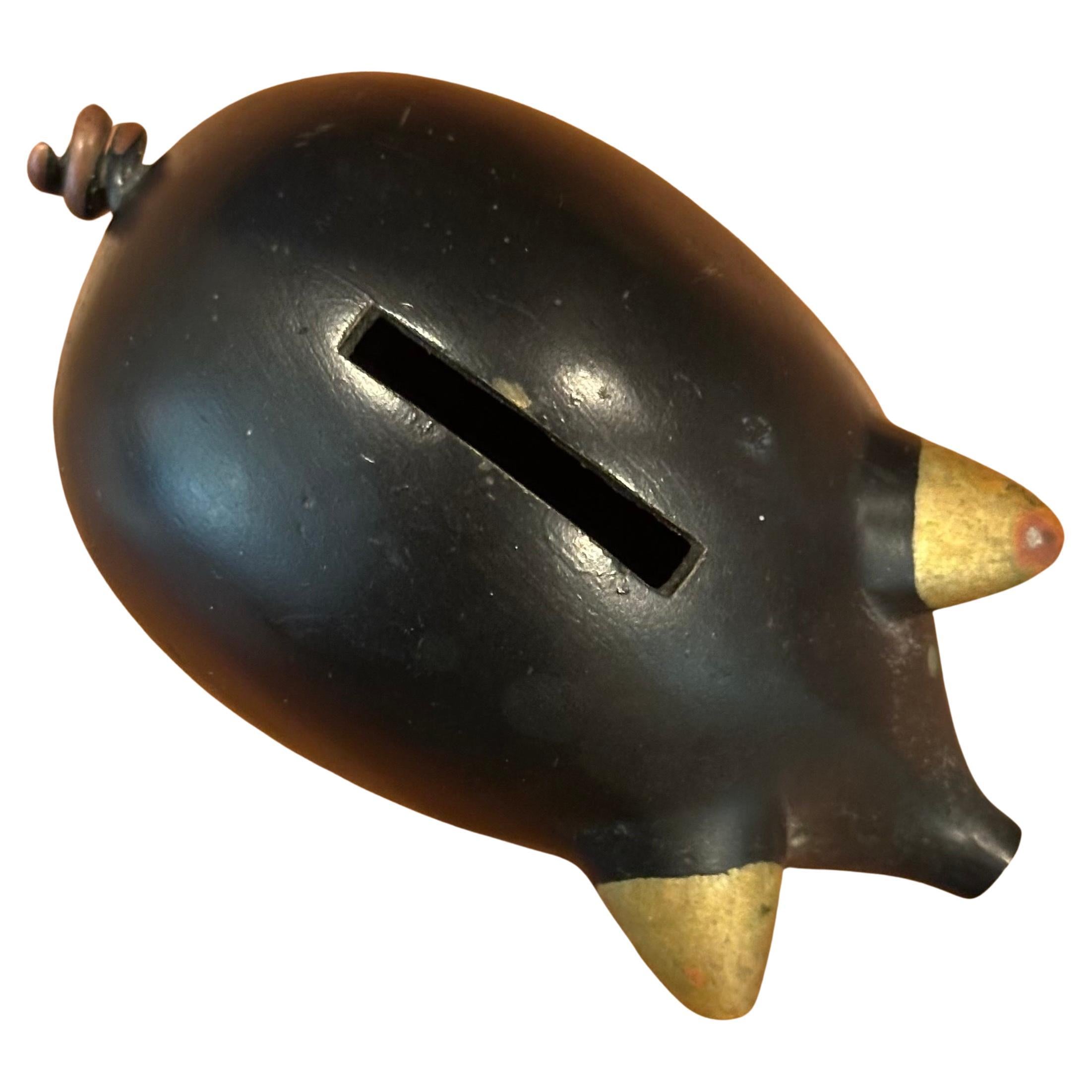 Kleine modernistische Piggy Bank aus Gusseisen von Taxco aus Mexiko (Mexikanisch) im Angebot