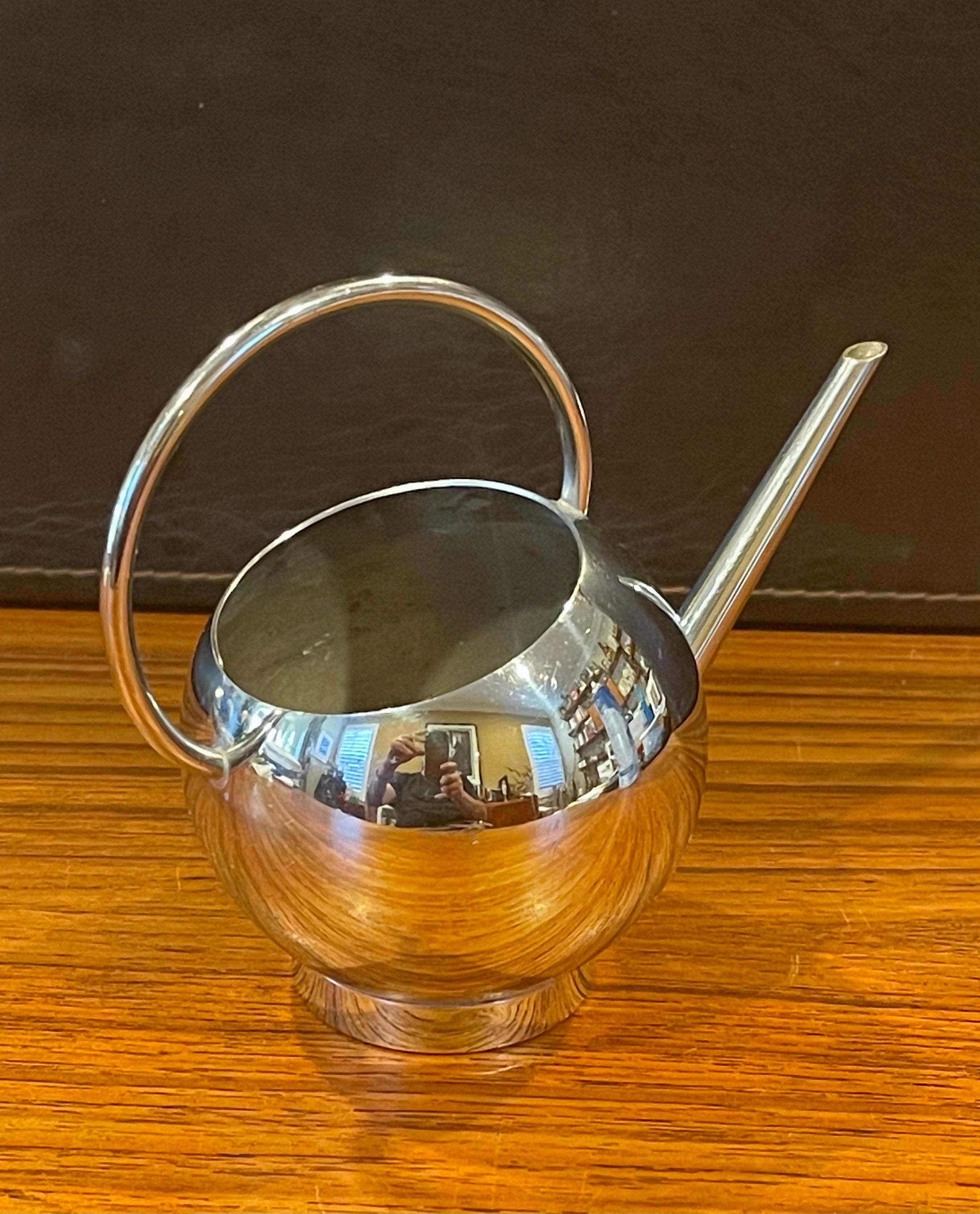 Small Modernist Chrome Pitcher by Russel Wright for Chase Co. In Good Condition In San Diego, CA