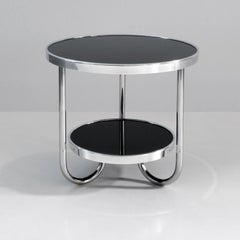 Kleiner modernistischer Beistelltisch, verchromtes Stahlrohr, Platten aus lackiertem Glas