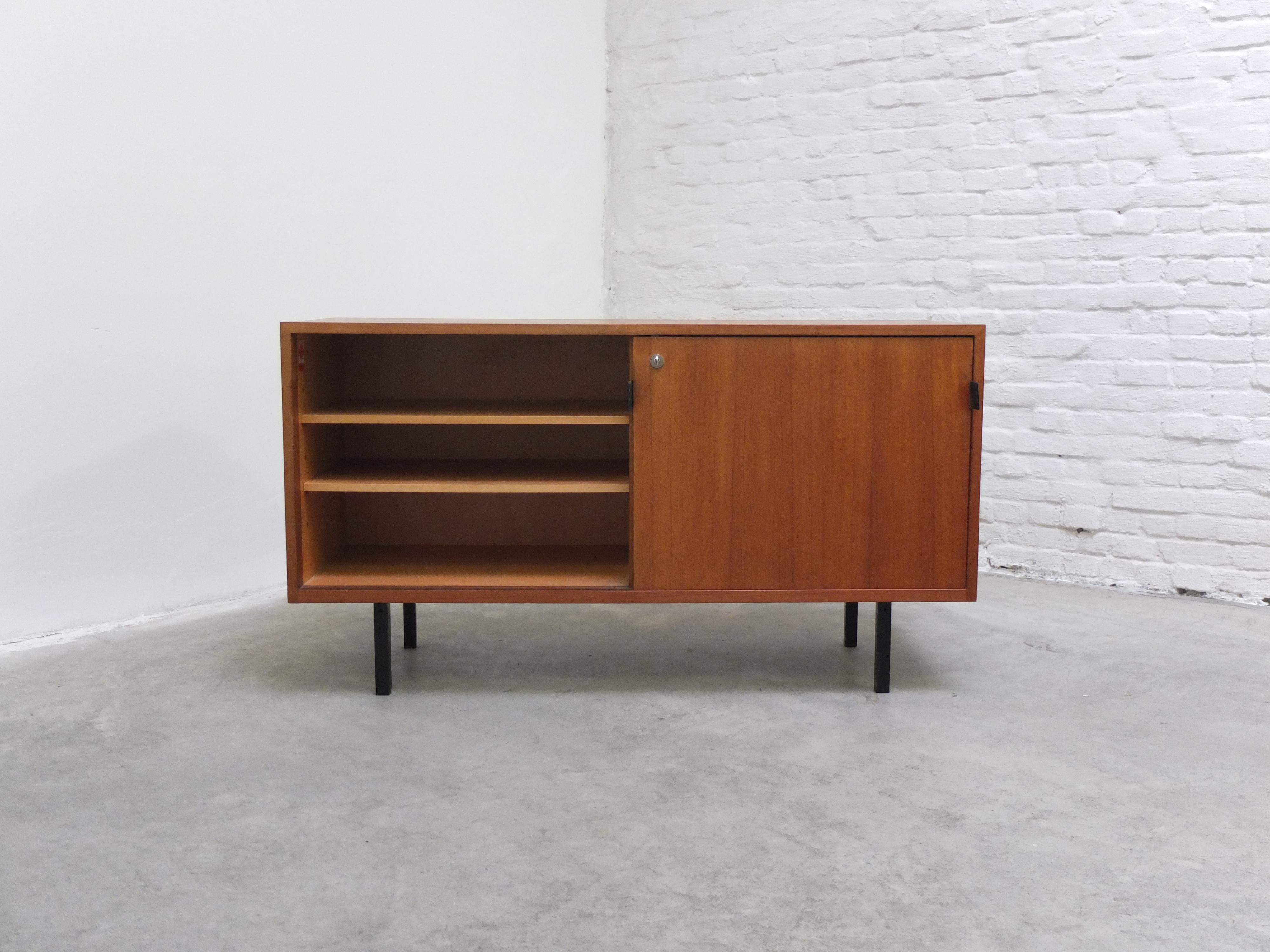 Small Modernist Sideboard by Florence Knoll for Knoll International, 1960s For Sale 2