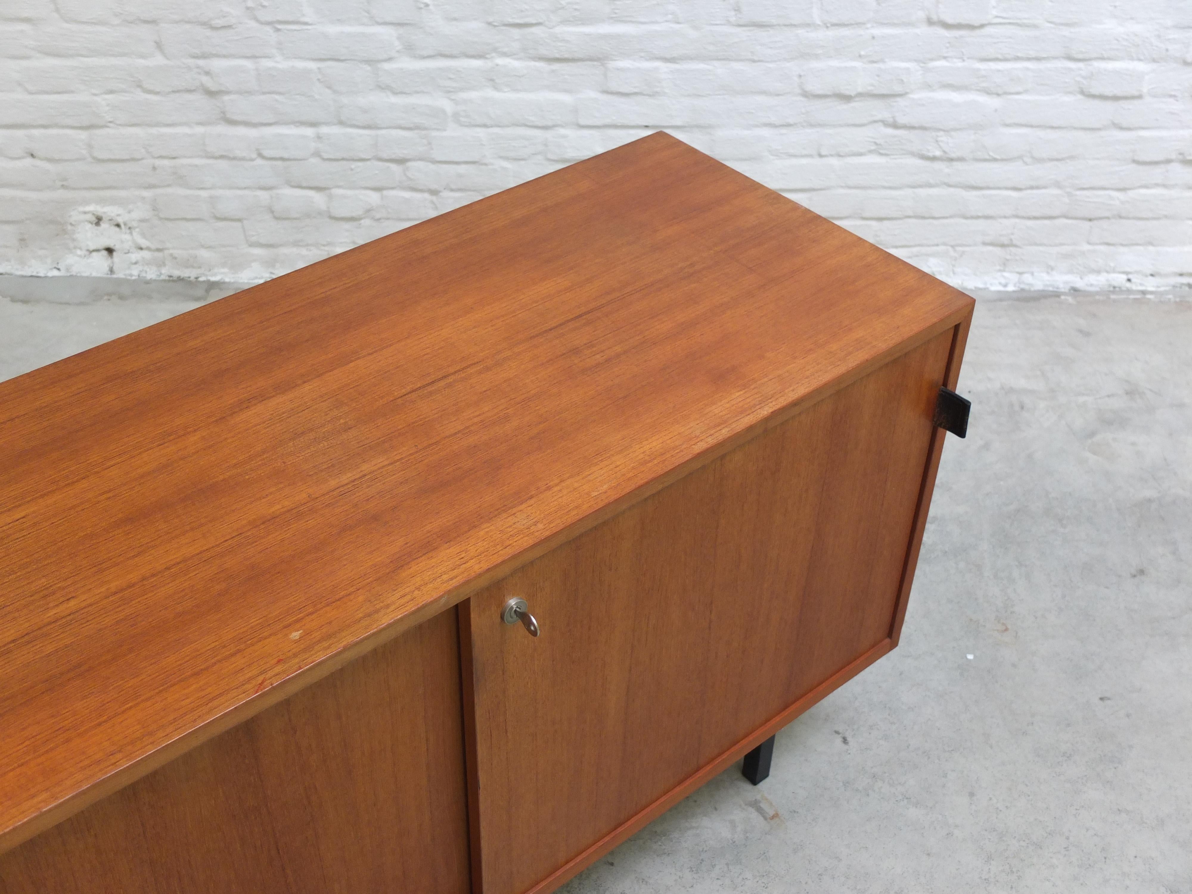 Small Modernist Sideboard by Florence Knoll for Knoll International, 1960s For Sale 4