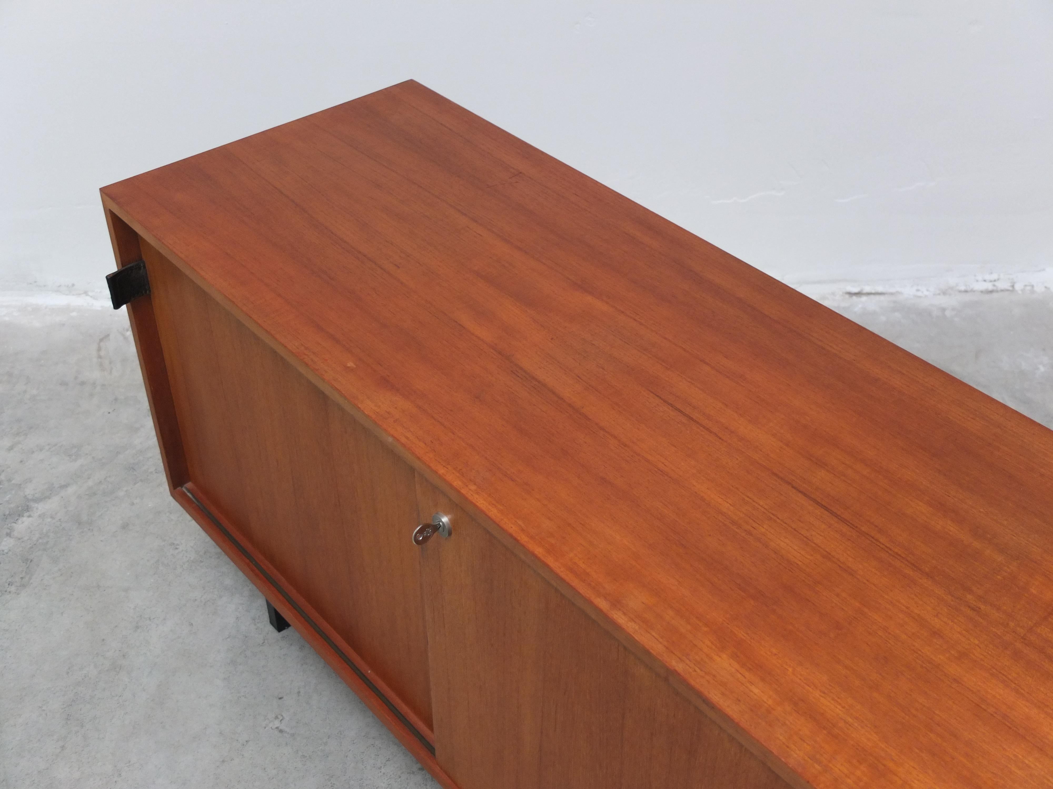 Small Modernist Sideboard by Florence Knoll for Knoll International, 1960s For Sale 6