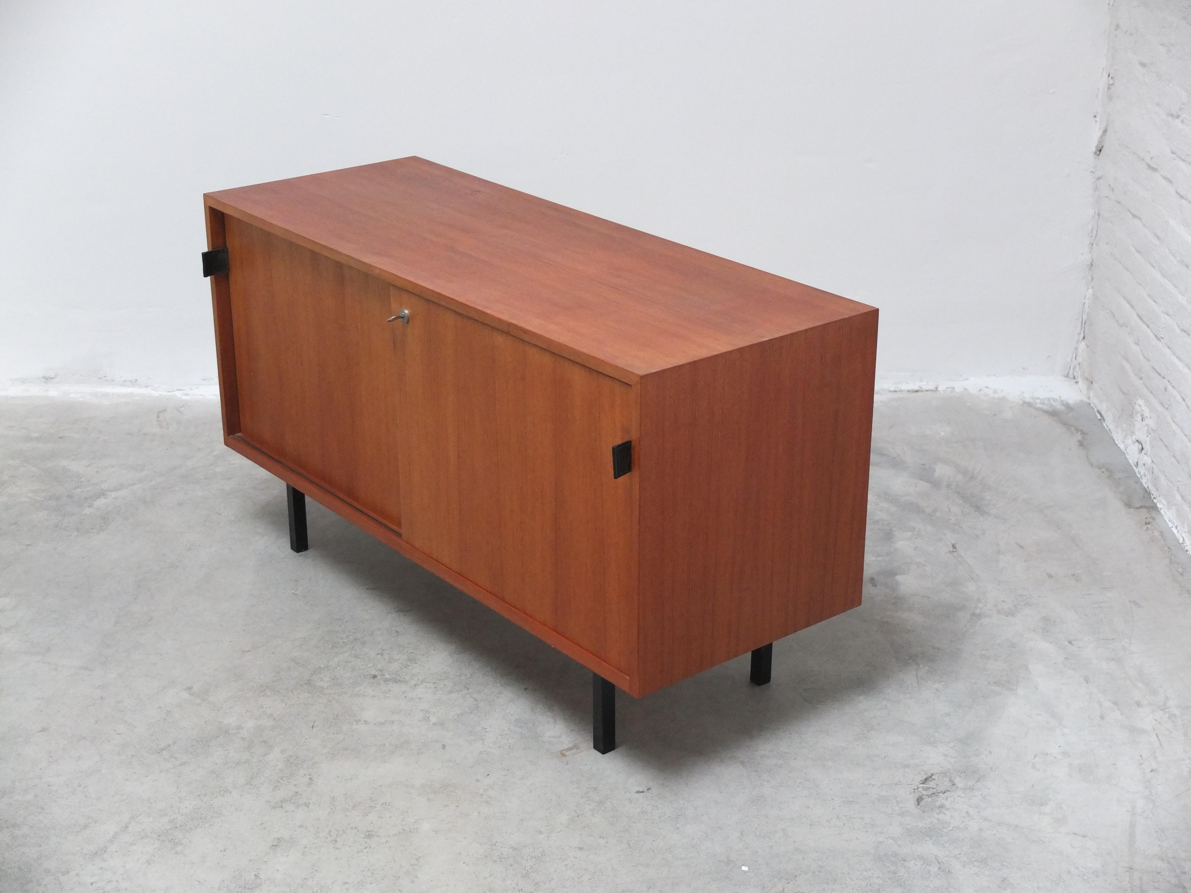 Mid-Century Modern Small Modernist Sideboard by Florence Knoll for Knoll International, 1960s For Sale