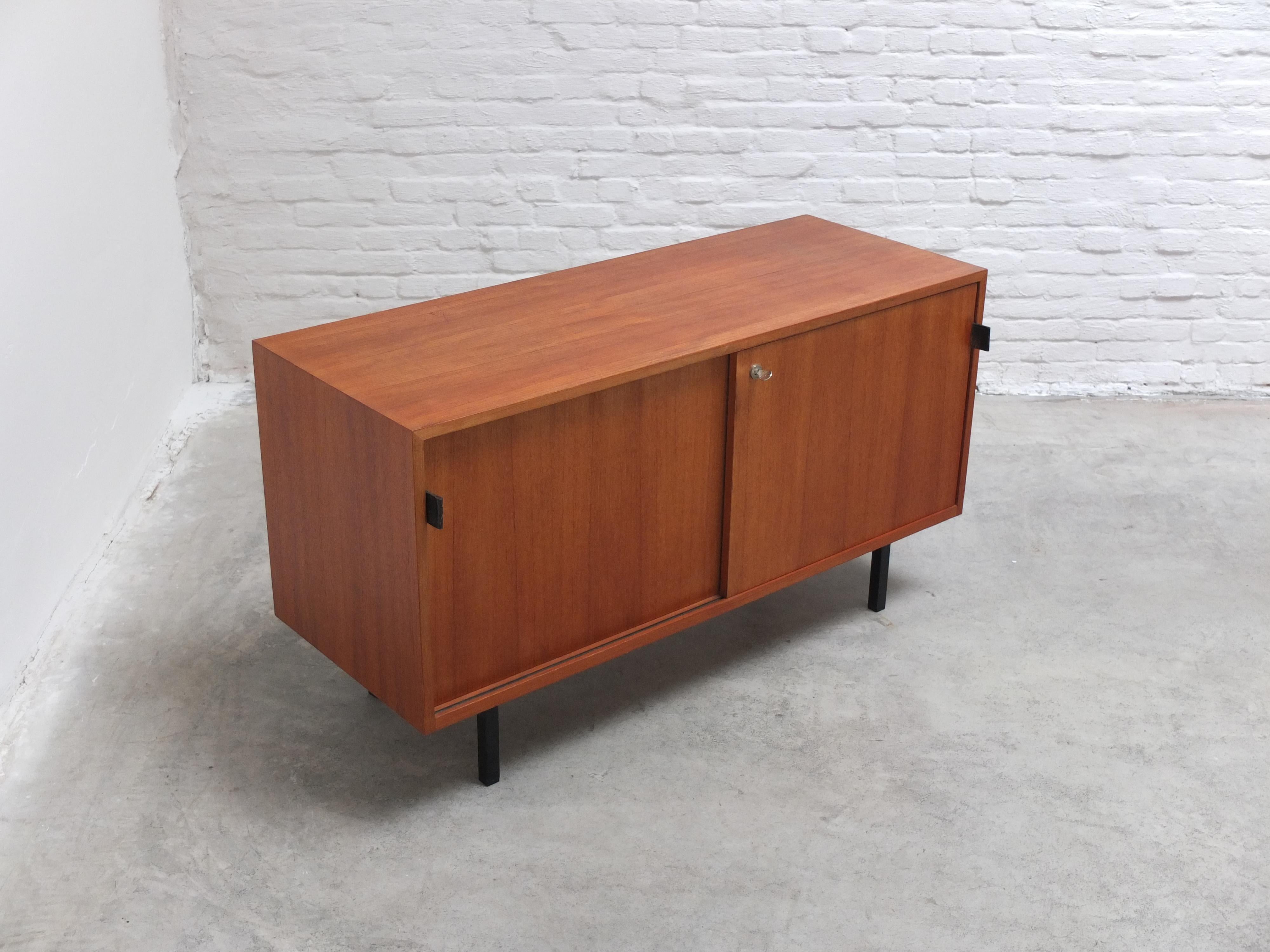 American Small Modernist Sideboard by Florence Knoll for Knoll International, 1960s For Sale