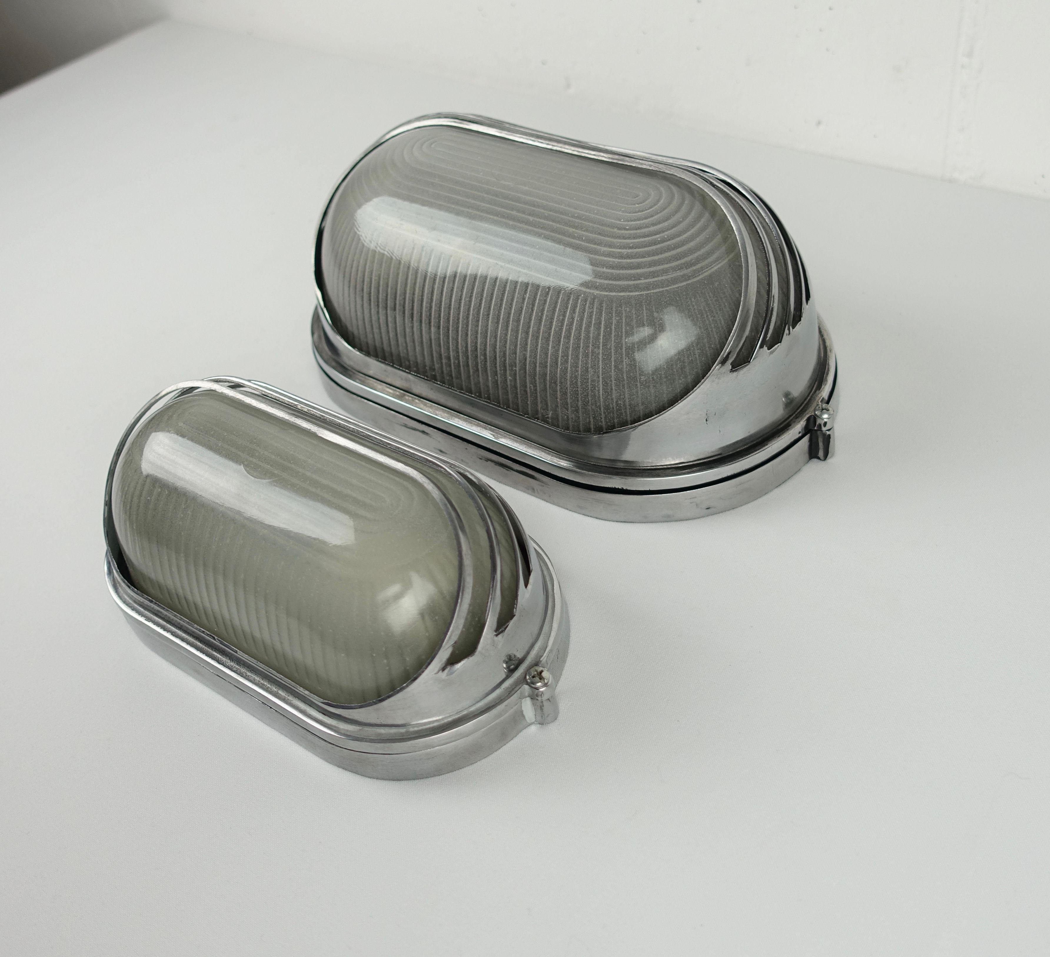 Small Modernist Style Aluminum Wall Lights, Waterproof Lighting In Good Condition For Sale In Crespieres, FR