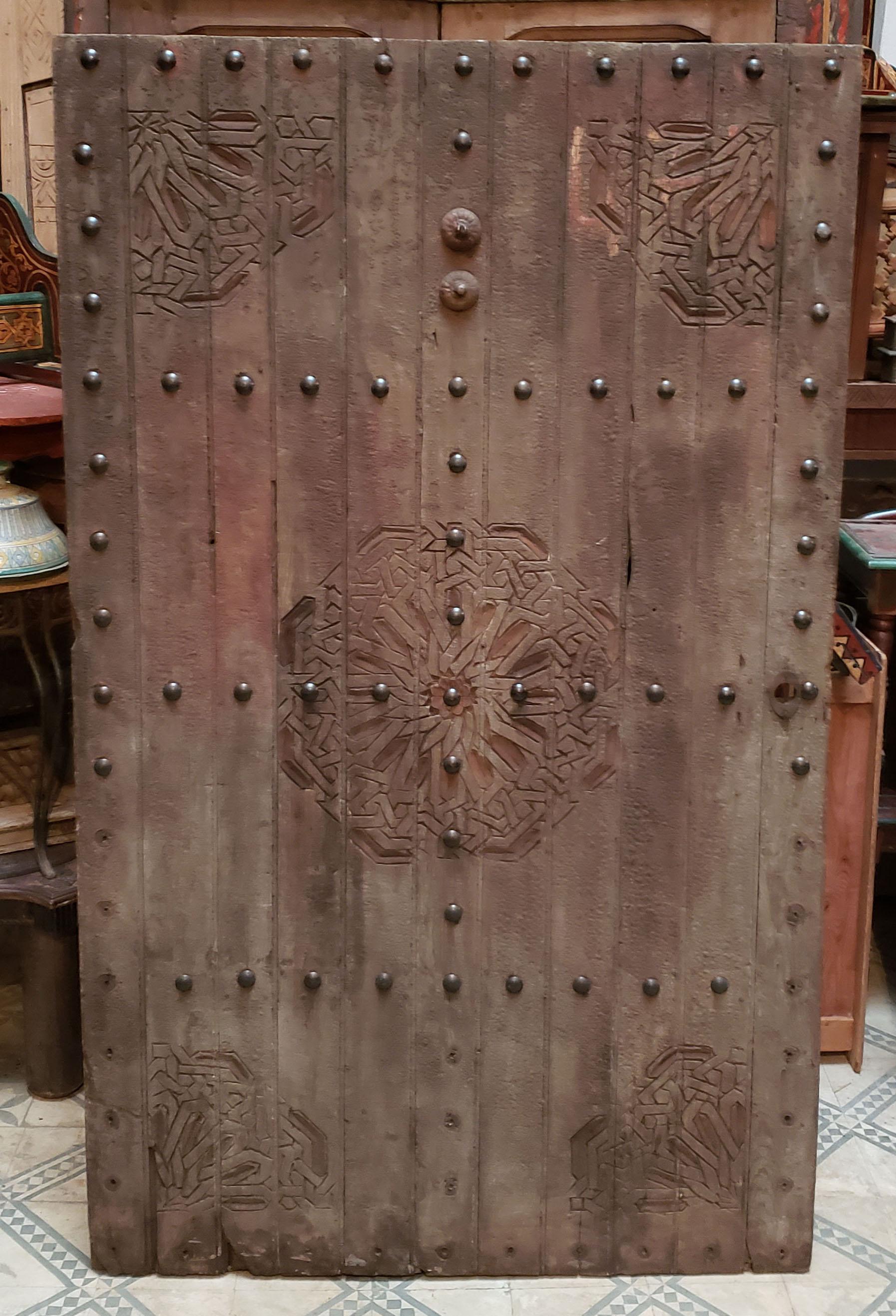 What a stunning single panel Moroccan door measuring approximately 68.5